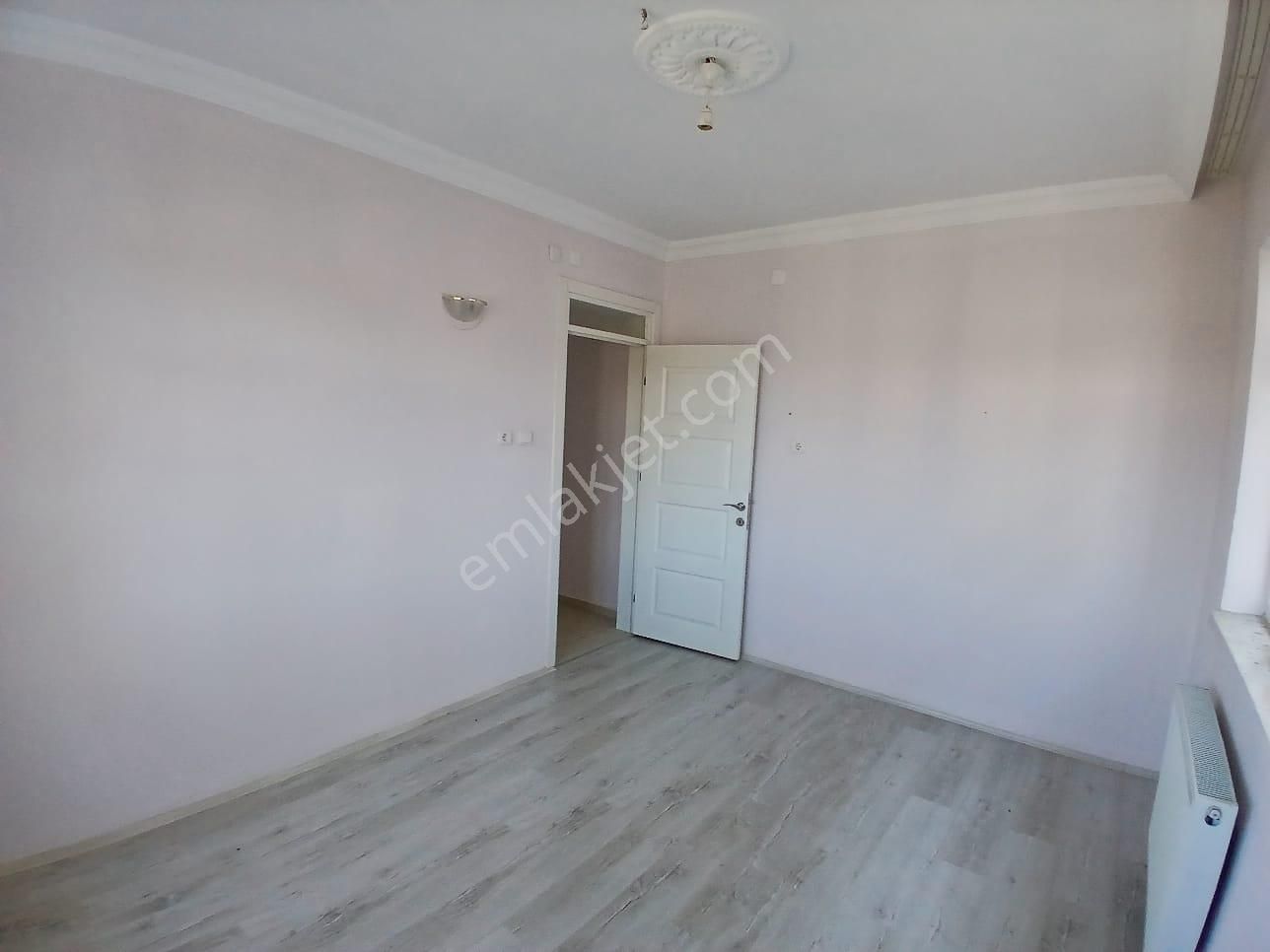 Akçay Emlak'tan Akşehir Koşuyolunda Komple Bakımlı Kiralık 3+1 Daire - Görsel 18