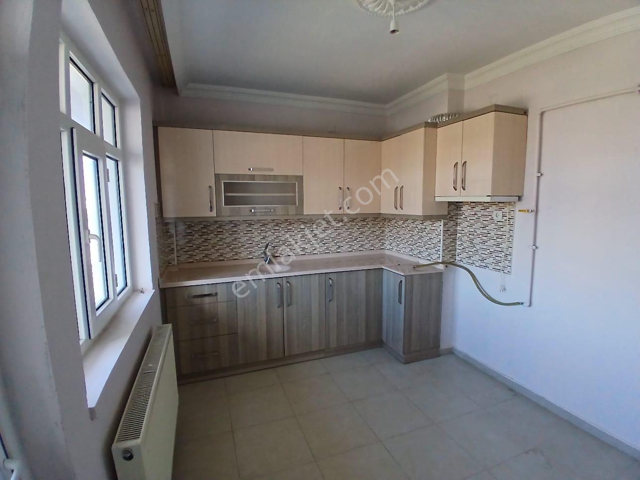 Akçay Emlak'tan Akşehir Koşuyolunda Komple Bakımlı Kiralık 3+1 Daire - Görsel 3