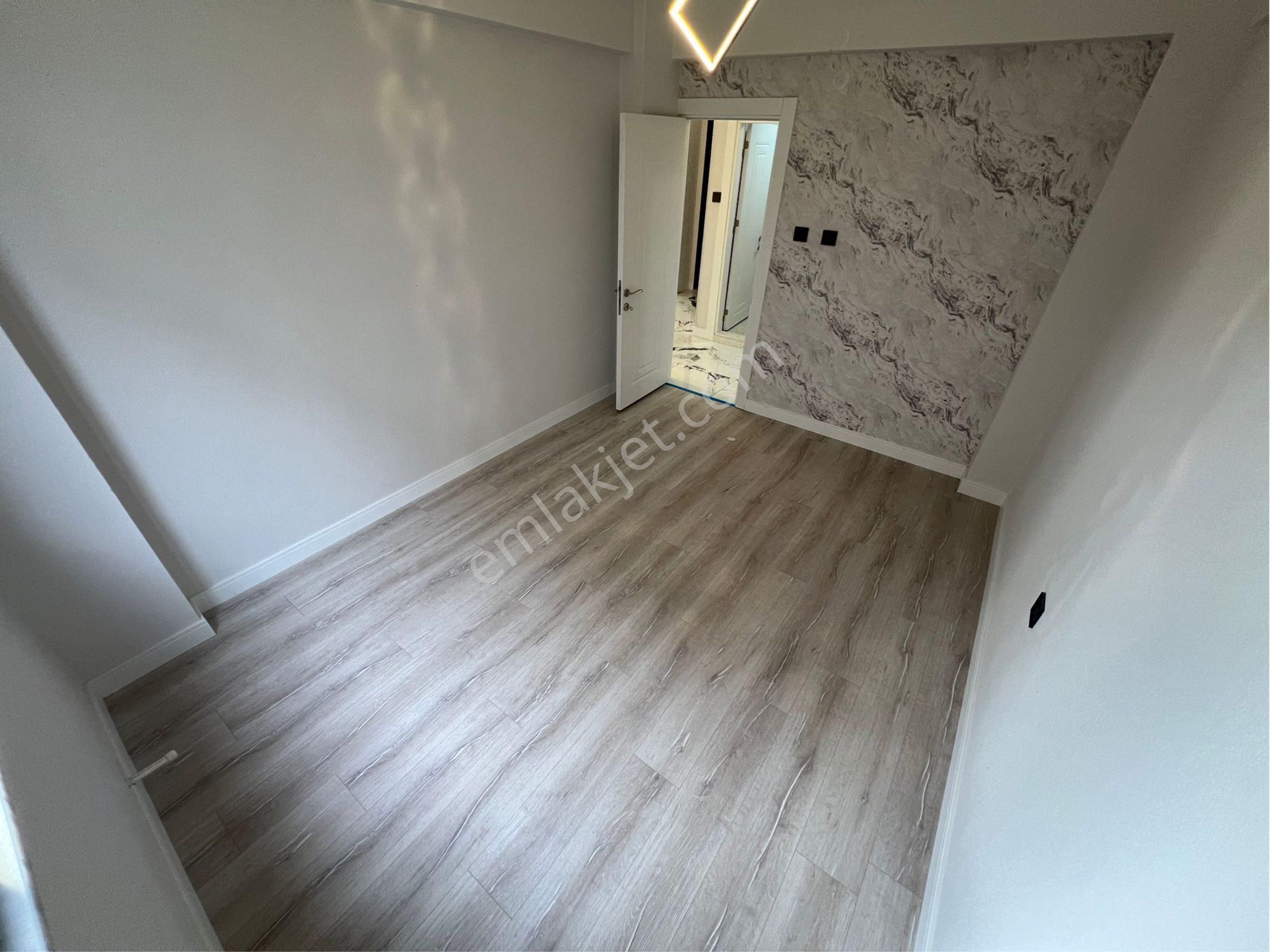 Cemre Emlak'tan Lüx Full Yenilenmiş Ayrı Mutfak Satılık 2+1 Daire - Görsel 34