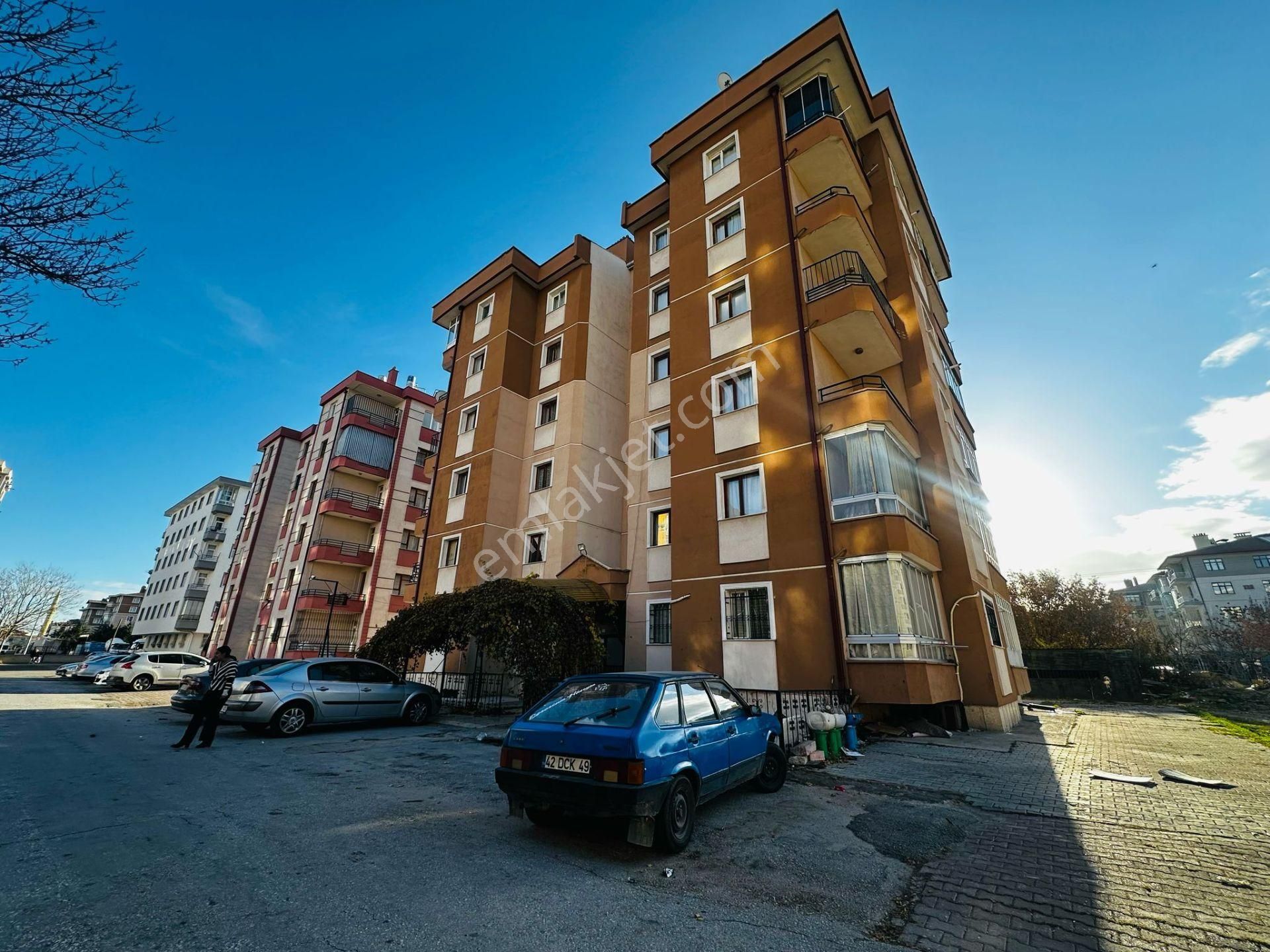 Erenler Mh Hasköy Sit'de Satılık Arakat 4+1 Bakımlı Geniş Daire