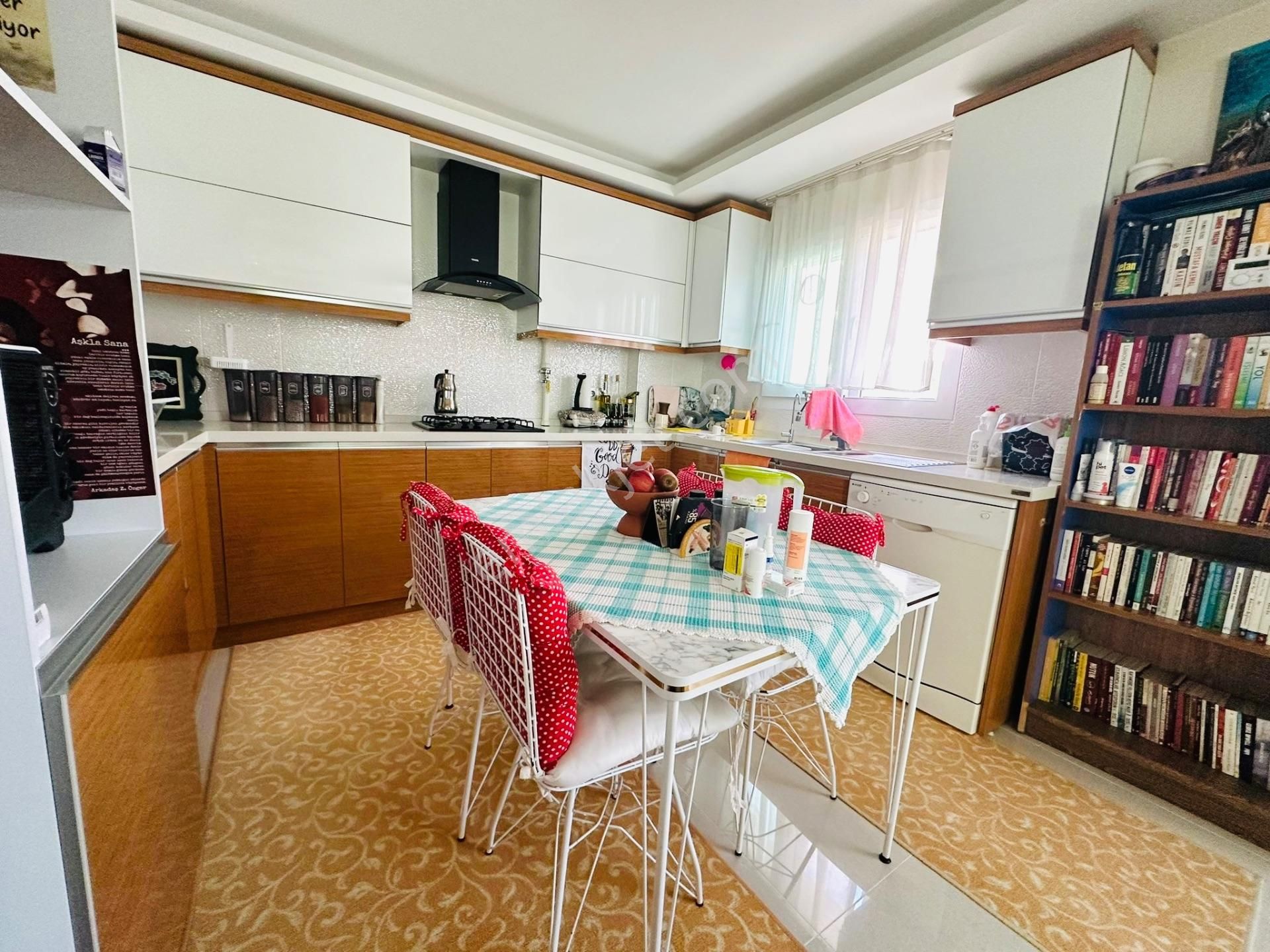 Ege Mah. Havuzlu Site İçinde Geniş Bakımlı 2+1 Daire Satılık - Görsel 12