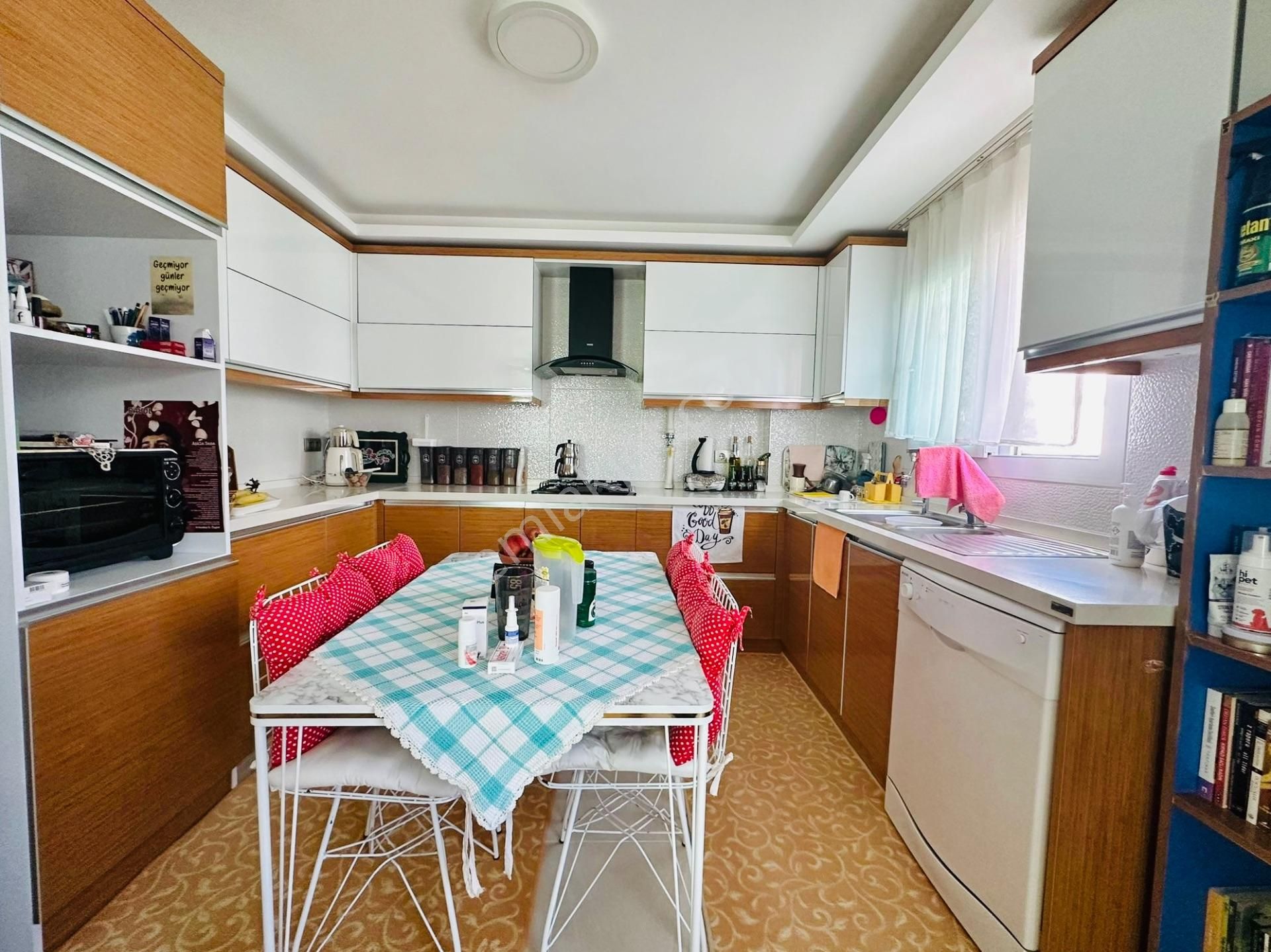 Ege Mah. Havuzlu Site İçinde Geniş Bakımlı 2+1 Daire Satılık - Görsel 13