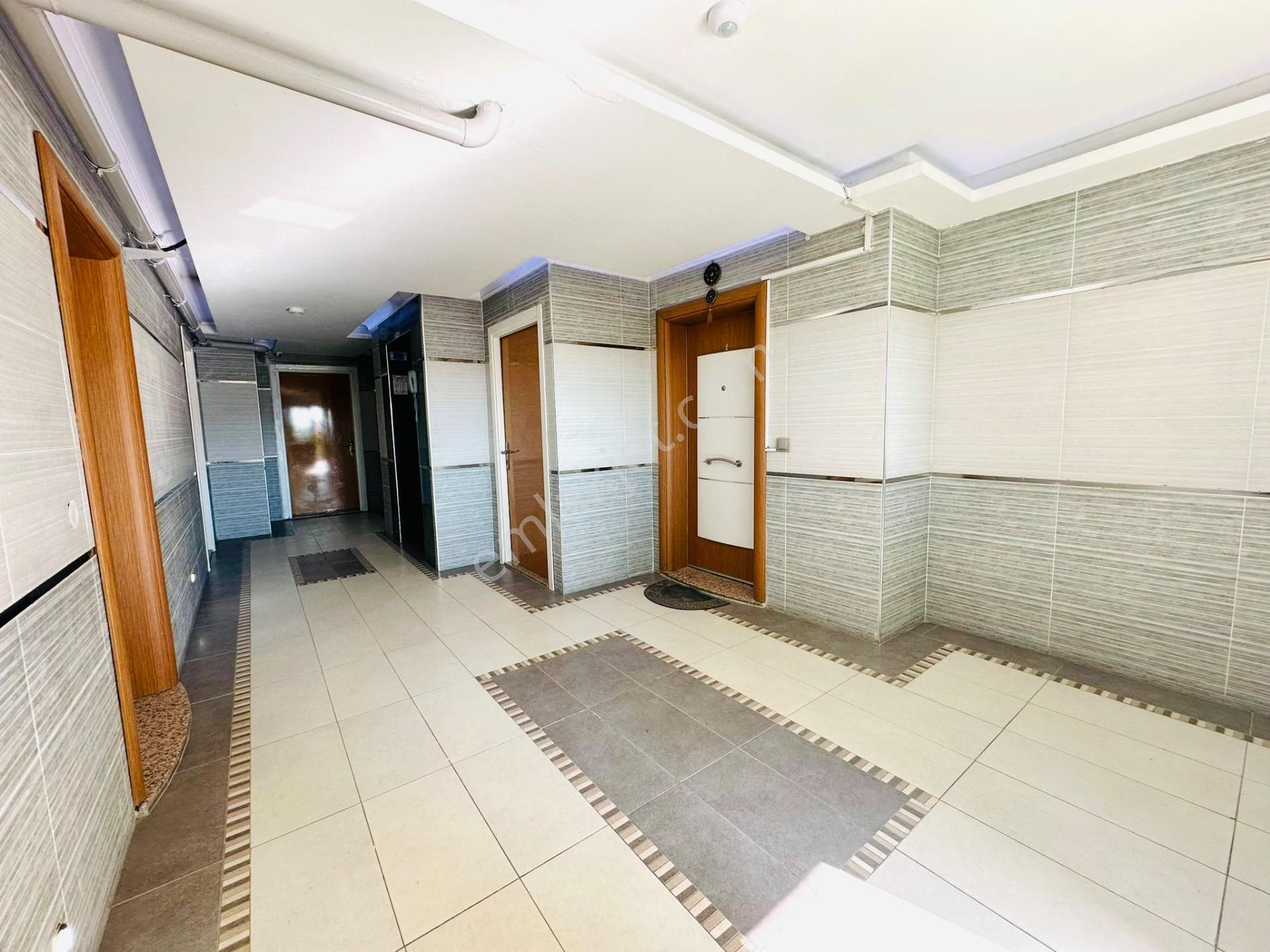 Ege Mah. Havuzlu Site İçinde Geniş Bakımlı 2+1 Daire Satılık - Görsel 2