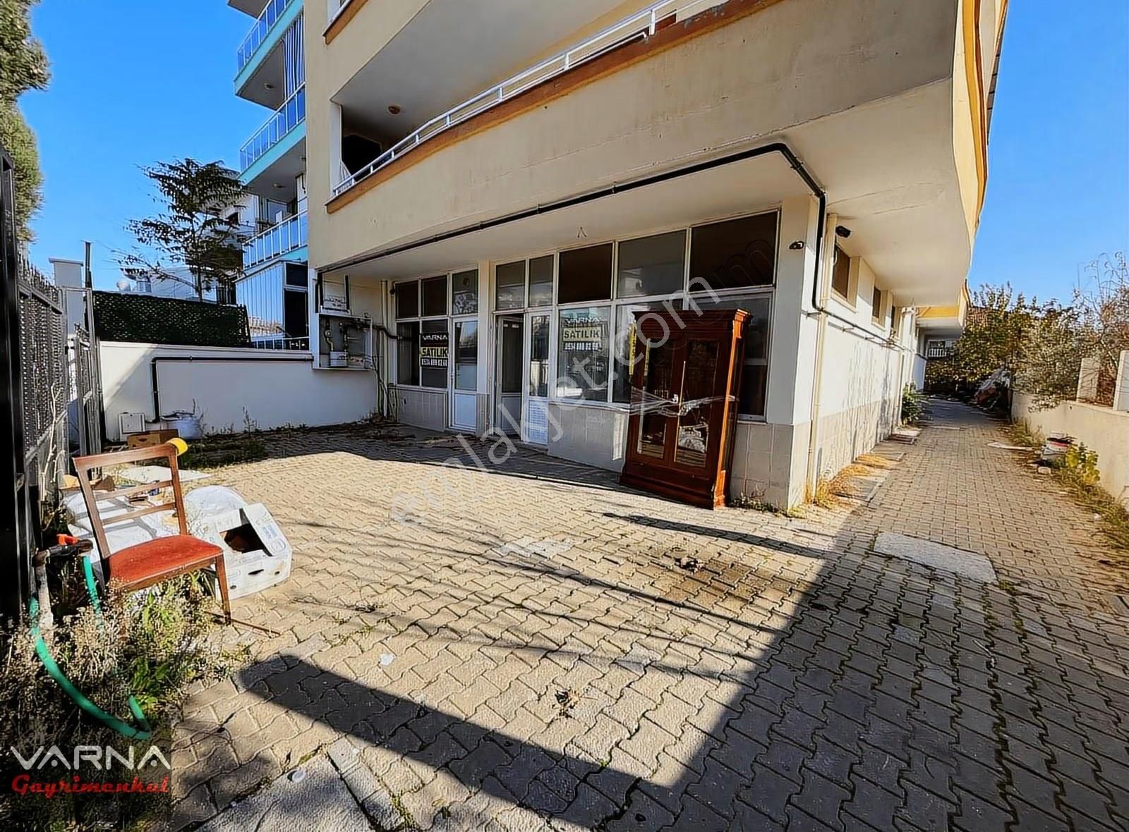 Menderes Cüneytbey Mahallesi Kiralık Doğalgazlı 180 M2 Dükkan - Görsel 17