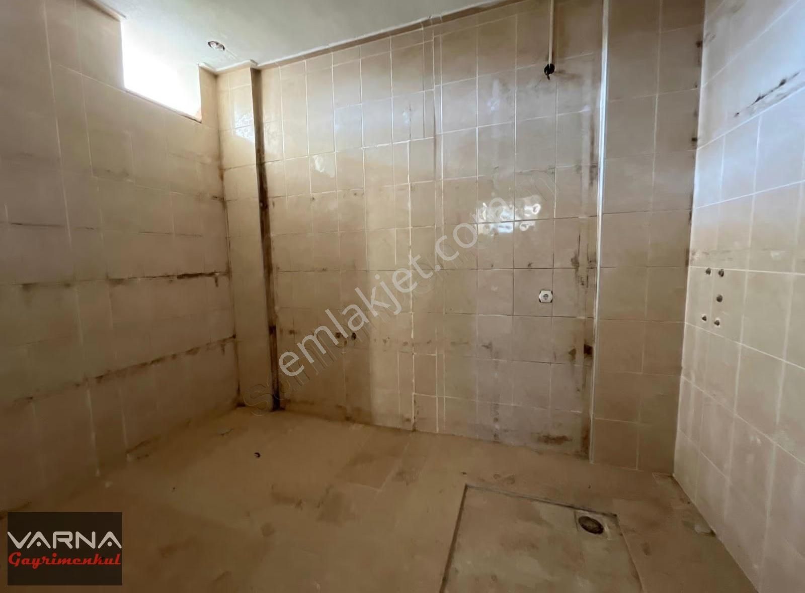 Menderes Cüneytbey Mahallesi Kiralık Doğalgazlı 180 M2 Dükkan - Görsel 13