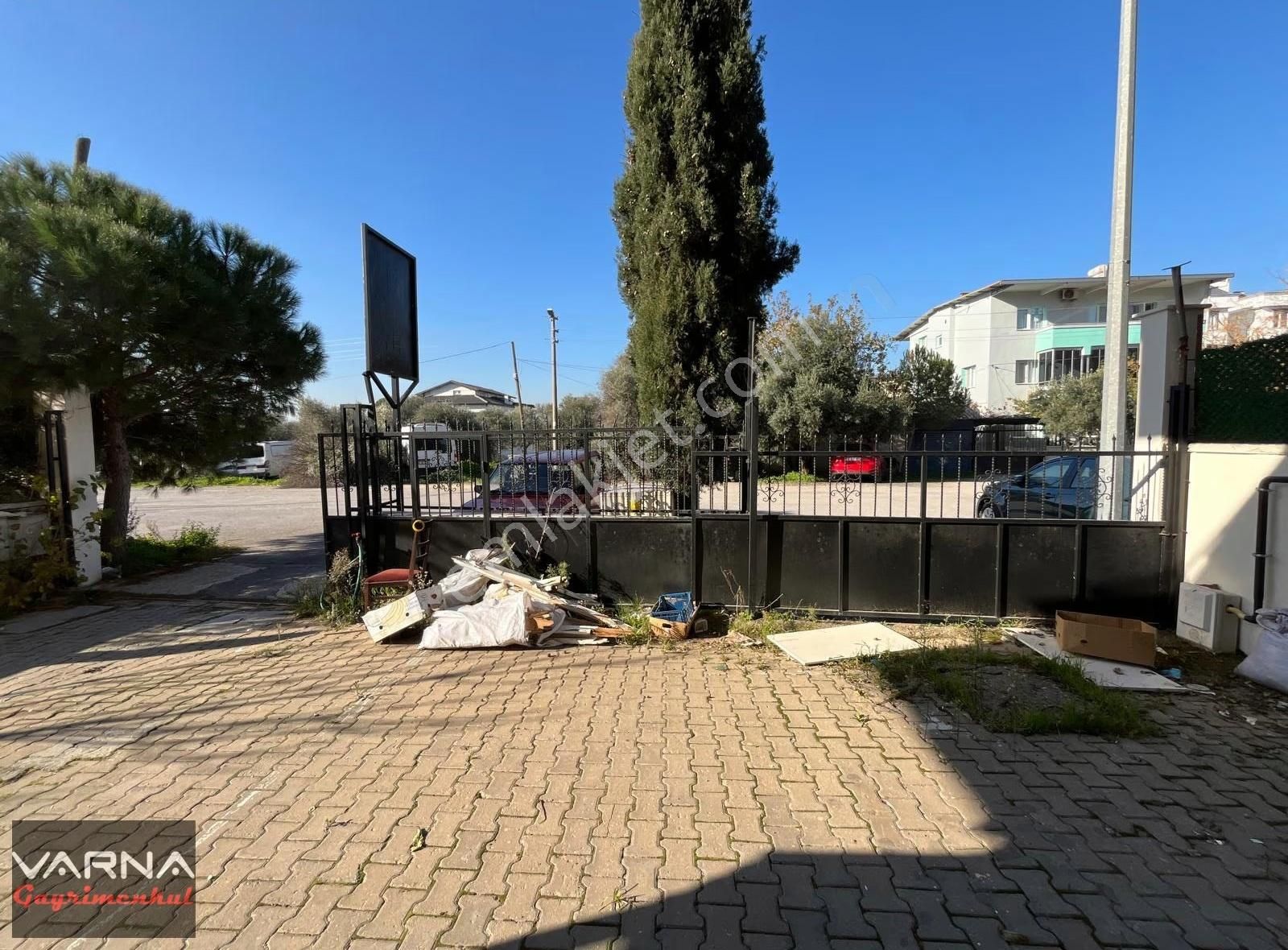 Menderes Cüneytbey Mahallesi Kiralık Doğalgazlı 180 M2 Dükkan - Görsel 26