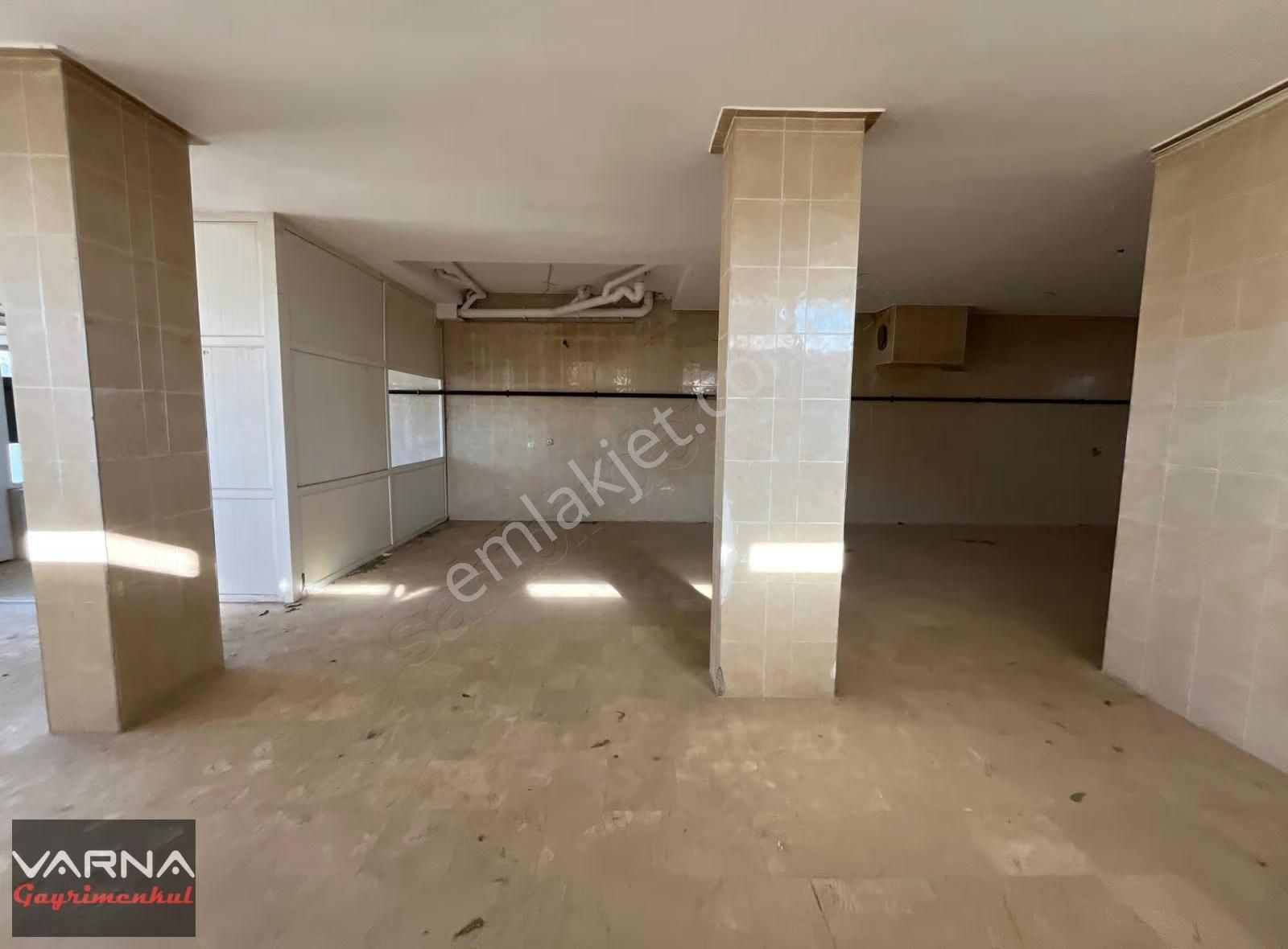 Menderes Cüneytbey Mahallesi Kiralık Doğalgazlı 180 M2 Dükkan - Görsel 31