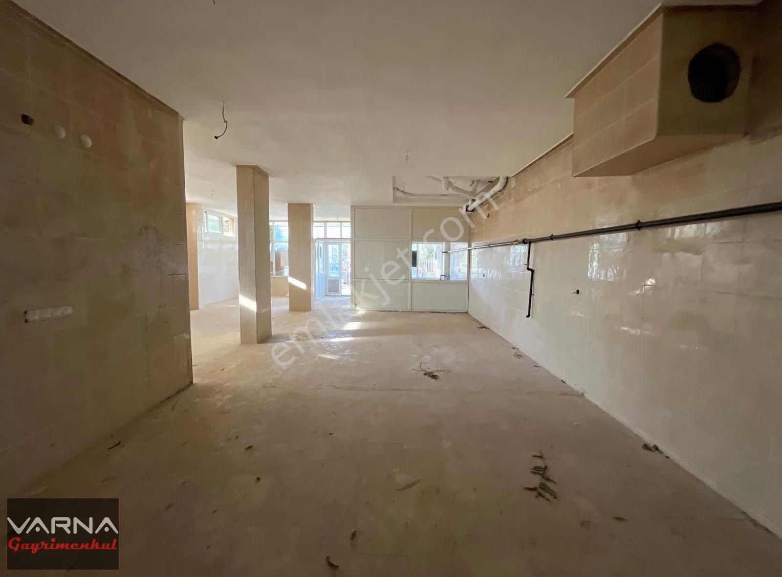 Menderes Cüneytbey Mahallesi Kiralık Doğalgazlı 180 M2 Dükkan - Görsel 21