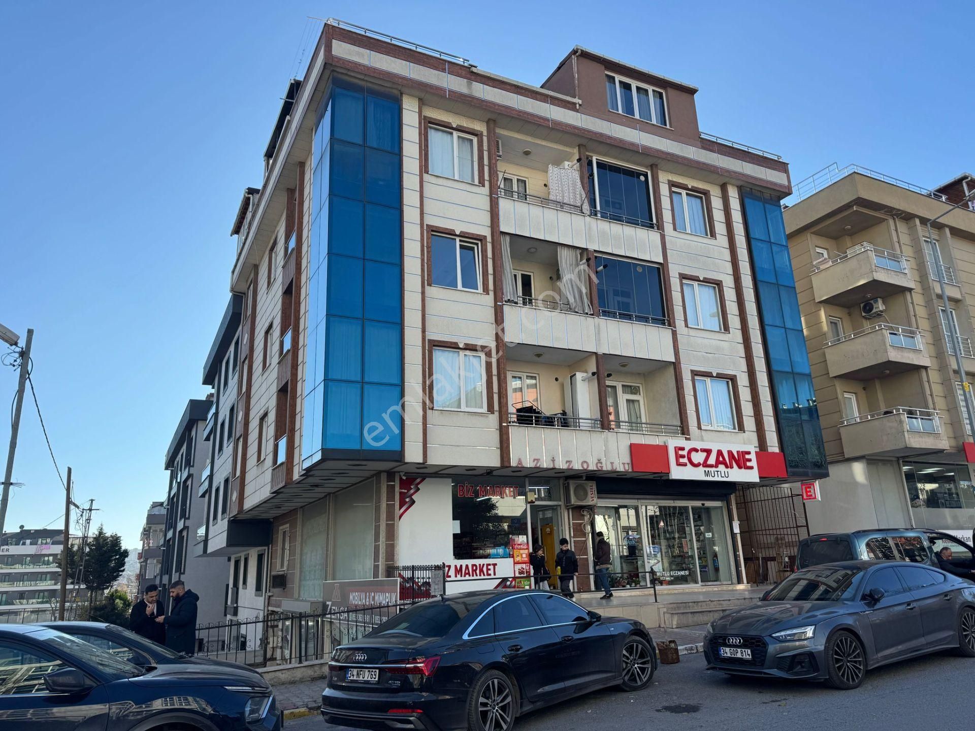 Beylikdüzü Yakuplu Da Satılık 2+1 Arakat Metrobüse Yürüme 2 Dk