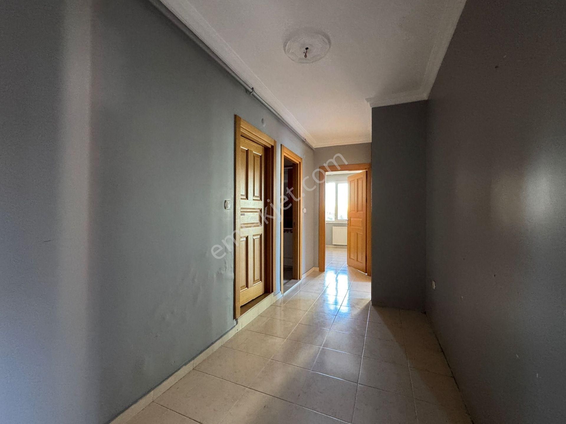 Beylikdüzü Yakuplu Da Satılık 2+1 Arakat Metrobüse Yürüme 2 Dk - Görsel 6