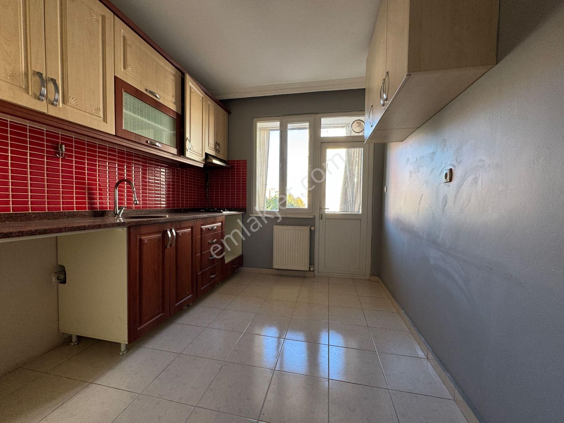 Beylikdüzü Yakuplu Da Satılık 2+1 Arakat Metrobüse Yürüme 2 Dk - Görsel 14