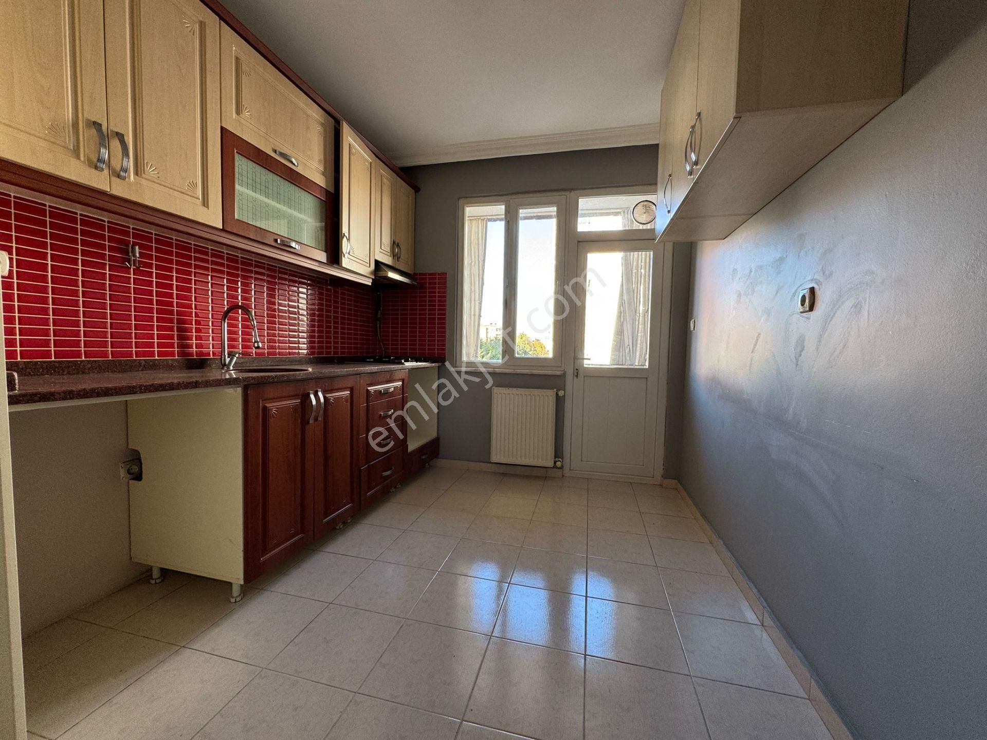 Beylikdüzü Yakuplu Da Satılık 2+1 Arakat Metrobüse Yürüme 2 Dk - Görsel 13