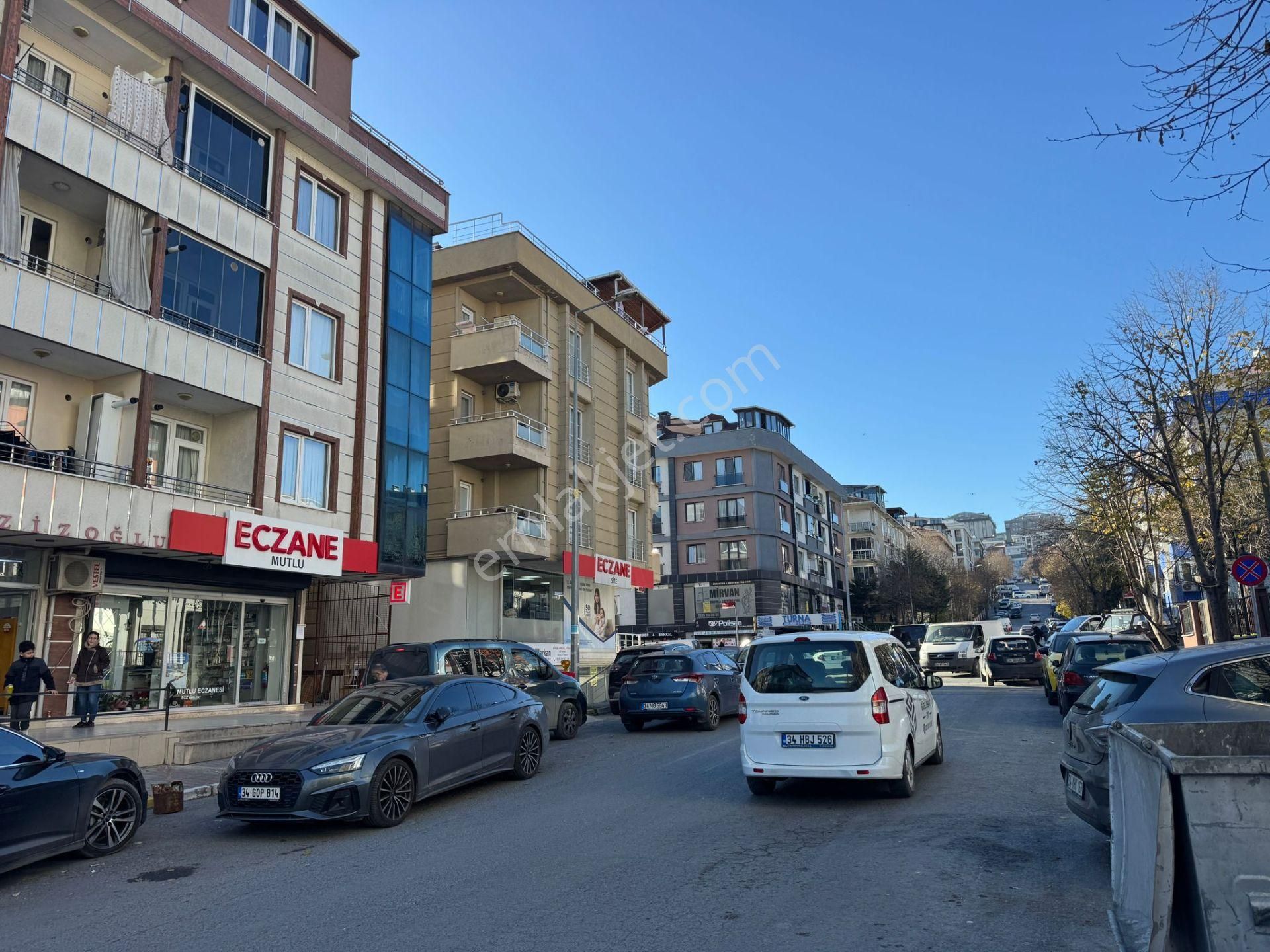 Beylikdüzü Yakuplu Da Satılık 2+1 Arakat Metrobüse Yürüme 2 Dk - Görsel 2