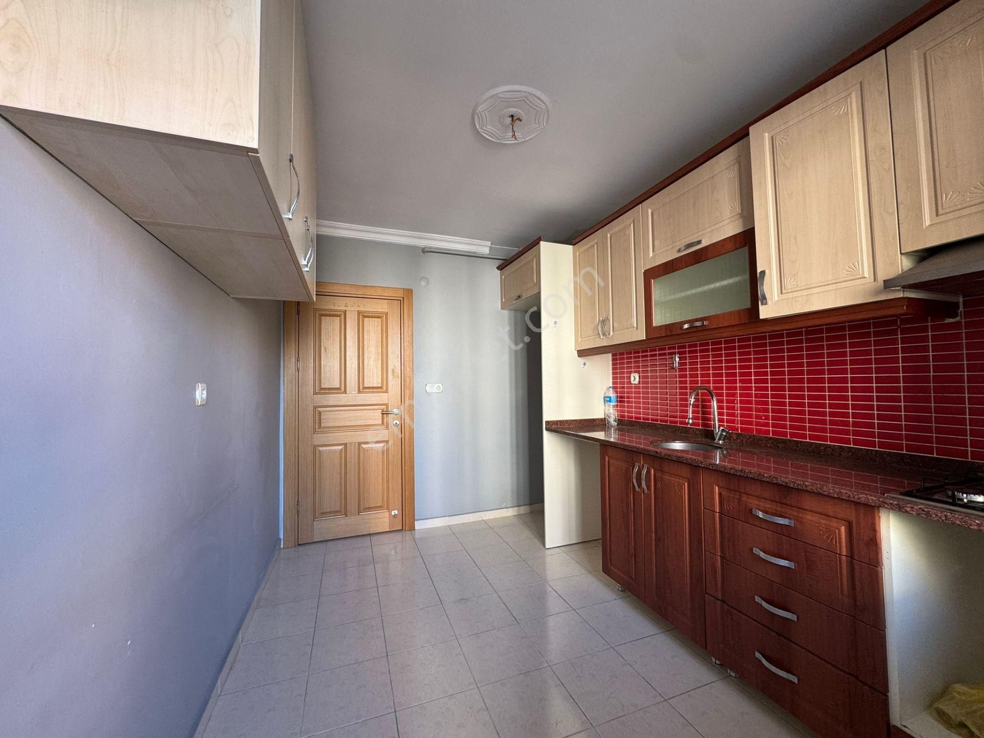 Beylikdüzü Yakuplu Da Satılık 2+1 Arakat Metrobüse Yürüme 2 Dk - Görsel 12