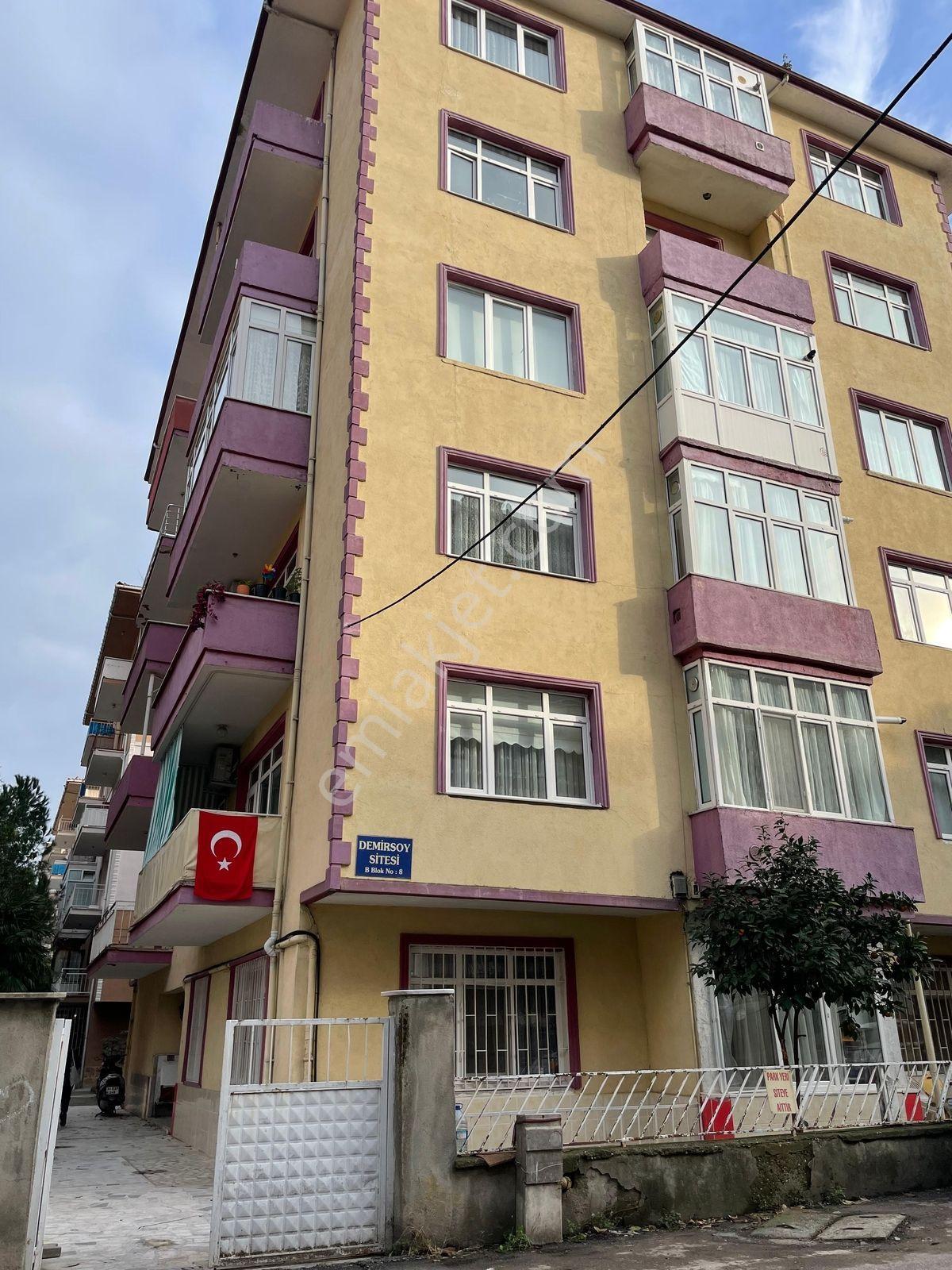 Değirmendere Yüzbaşılar'da 3+1 Kiralık Daire - Görsel 25