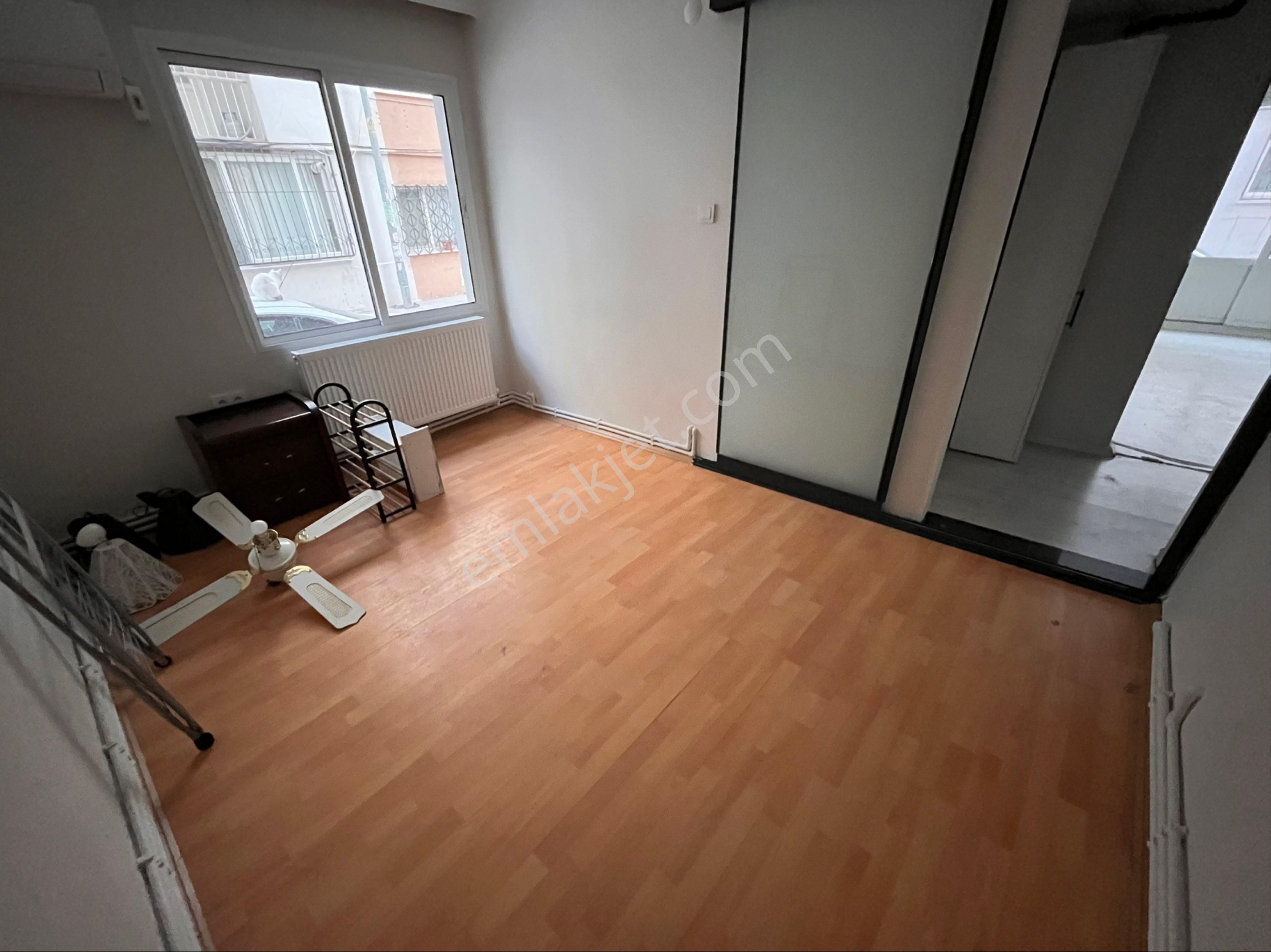 Göztepe Güzelyalıda 85m2 Yüksegiriş Köşe Ferah Daire - Görsel 13