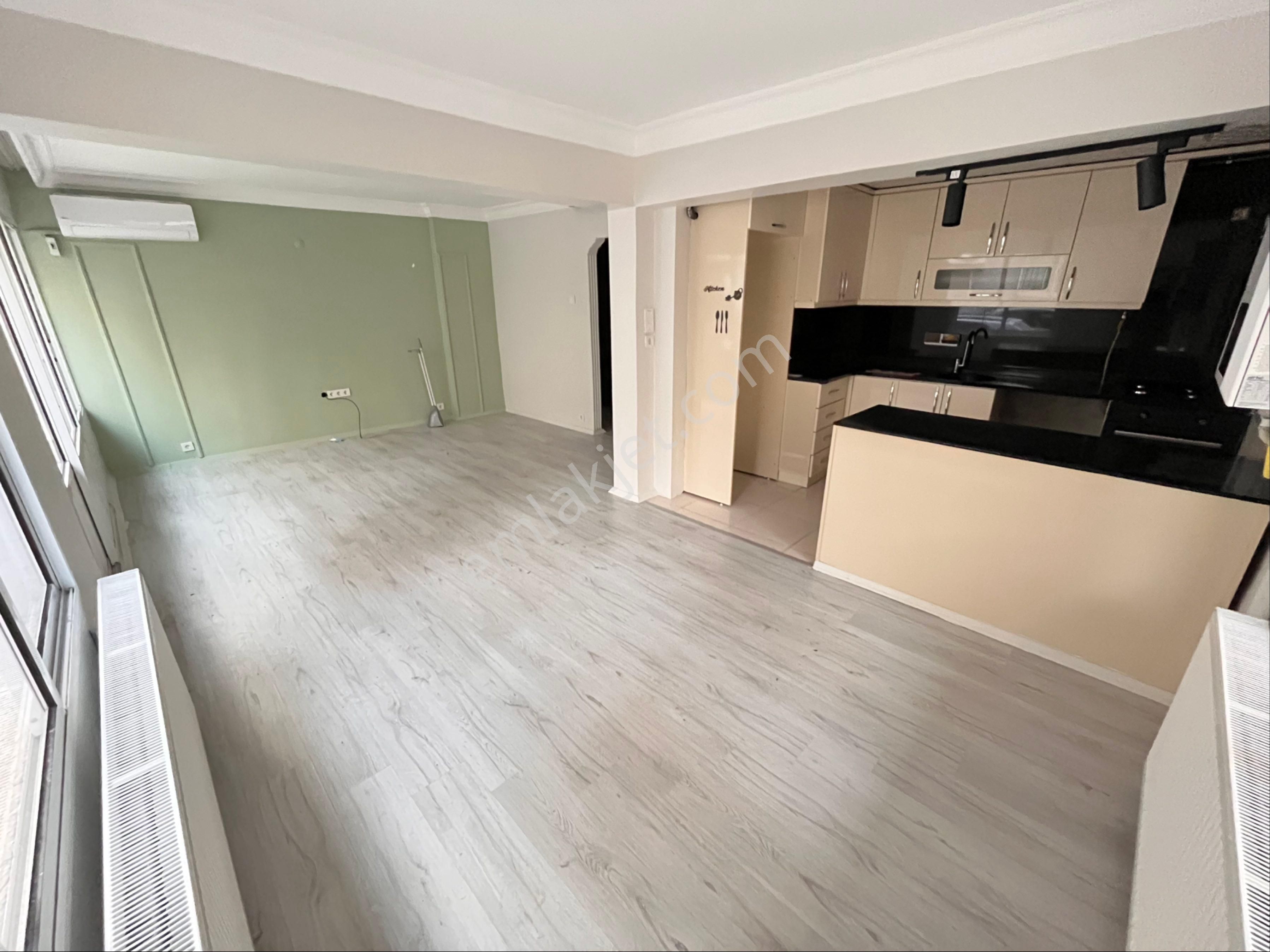 Göztepe Güzelyalıda 85m2 Yüksegiriş Köşe Ferah Daire - Görsel 5