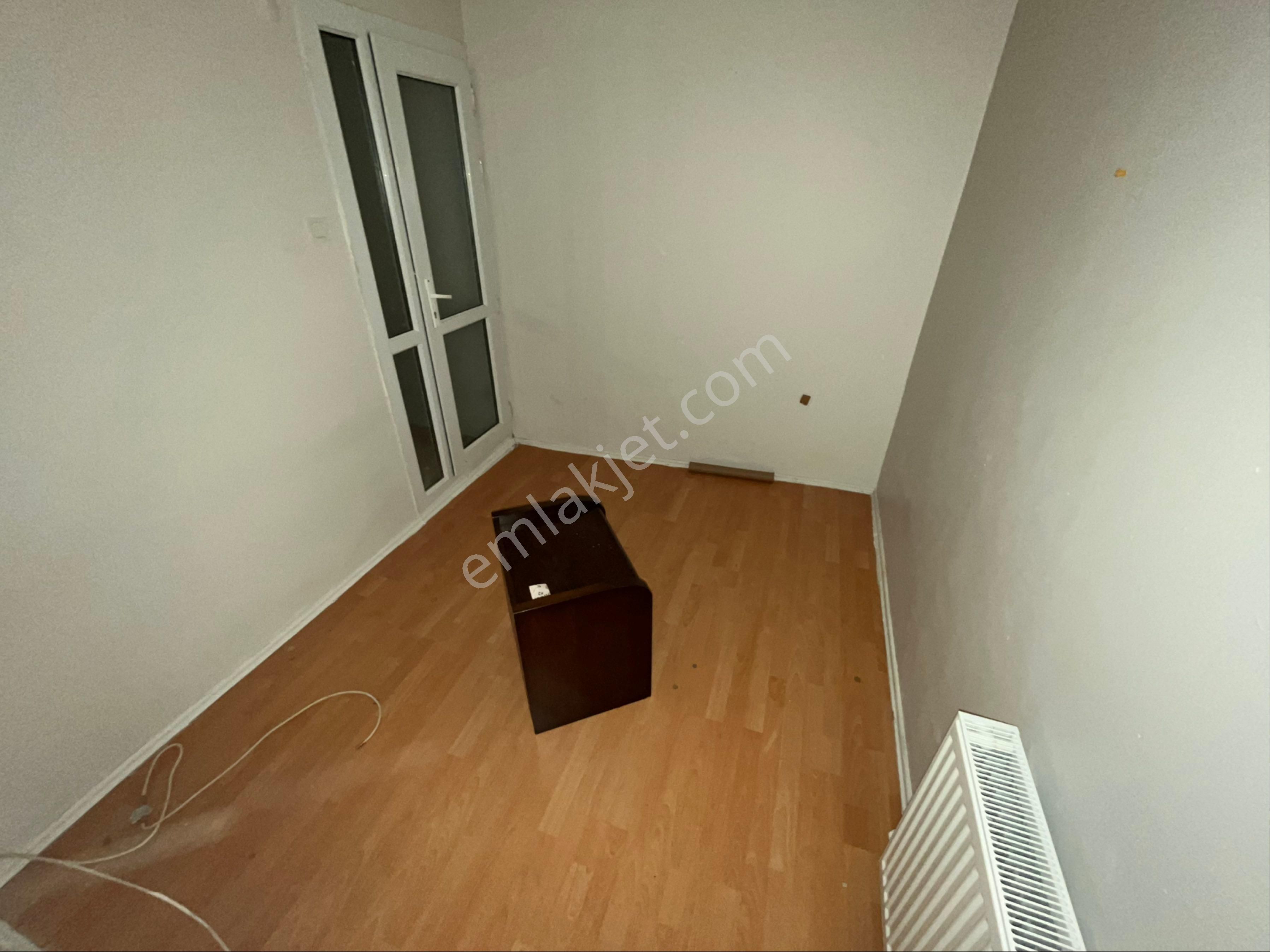 Göztepe Güzelyalıda 85m2 Yüksegiriş Köşe Ferah Daire - Görsel 17