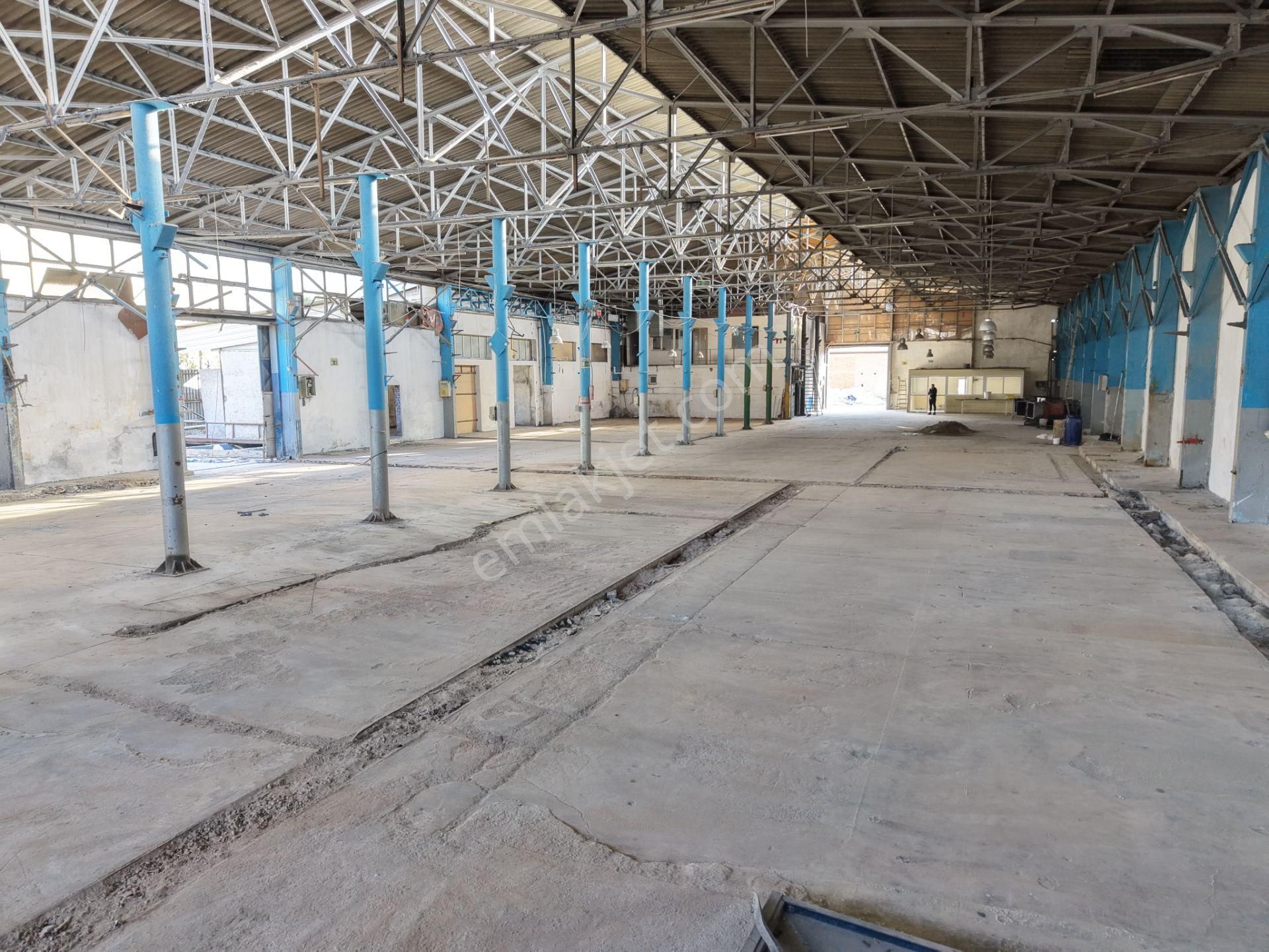 Bornova Pınarbaşı'nda Satılık 2683 M² Depo/antrepo - Görsel 23