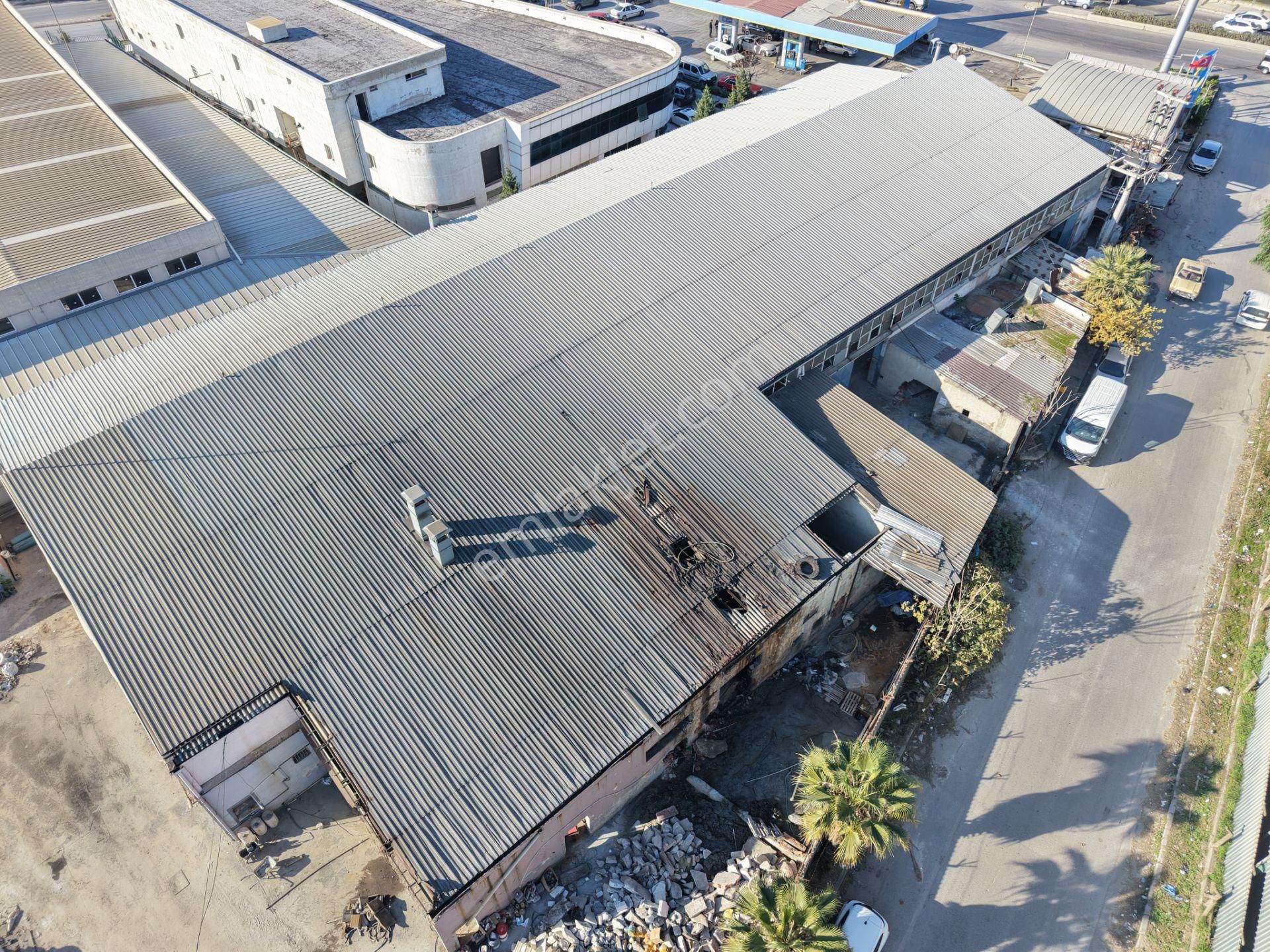 Bornova Pınarbaşı'nda Satılık 2683 M² Depo/antrepo