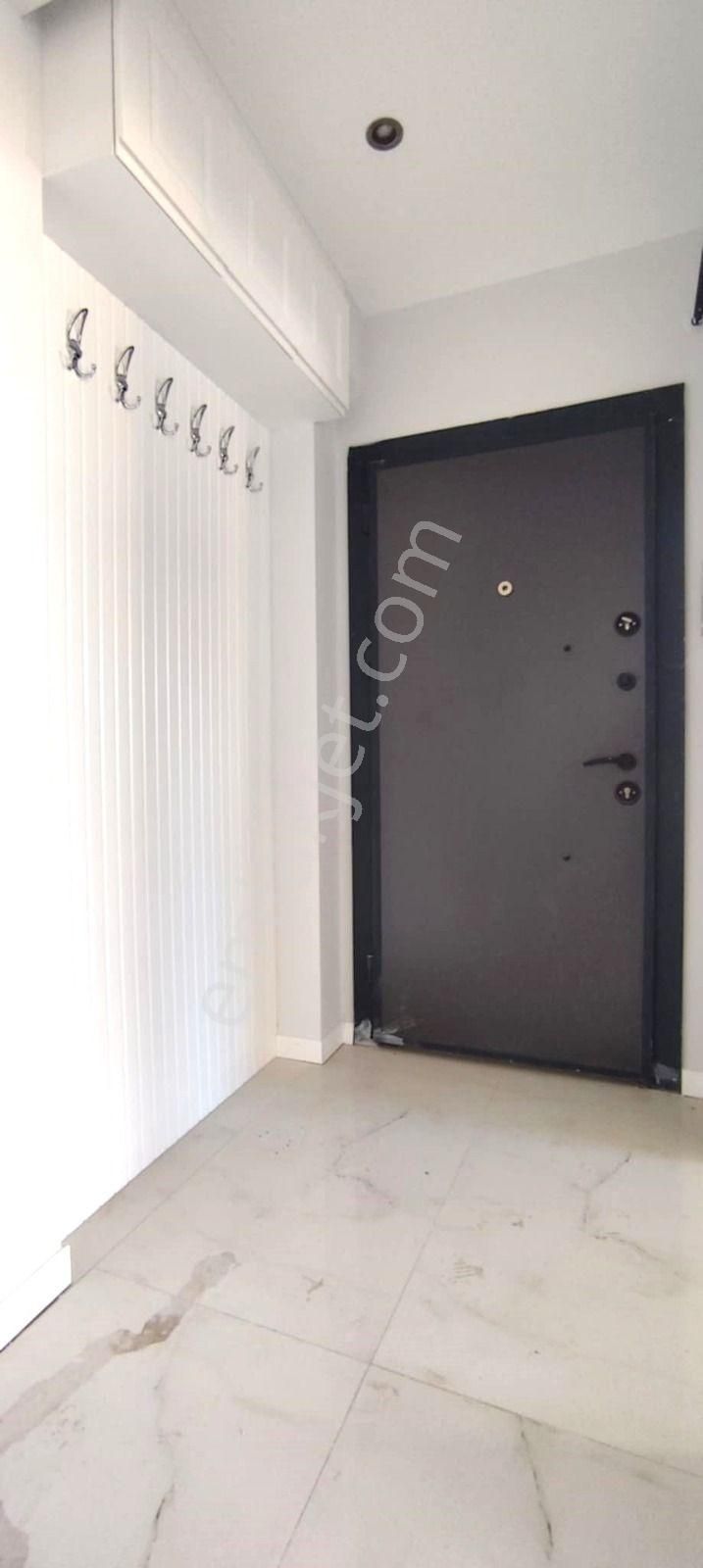 Bakırlı Hüdai Oral Caddesinde Cadde Üzerinde Satılık Son 3 Tane Ön Cephe 2+1/95 M2 Daire Ler - Görsel 3