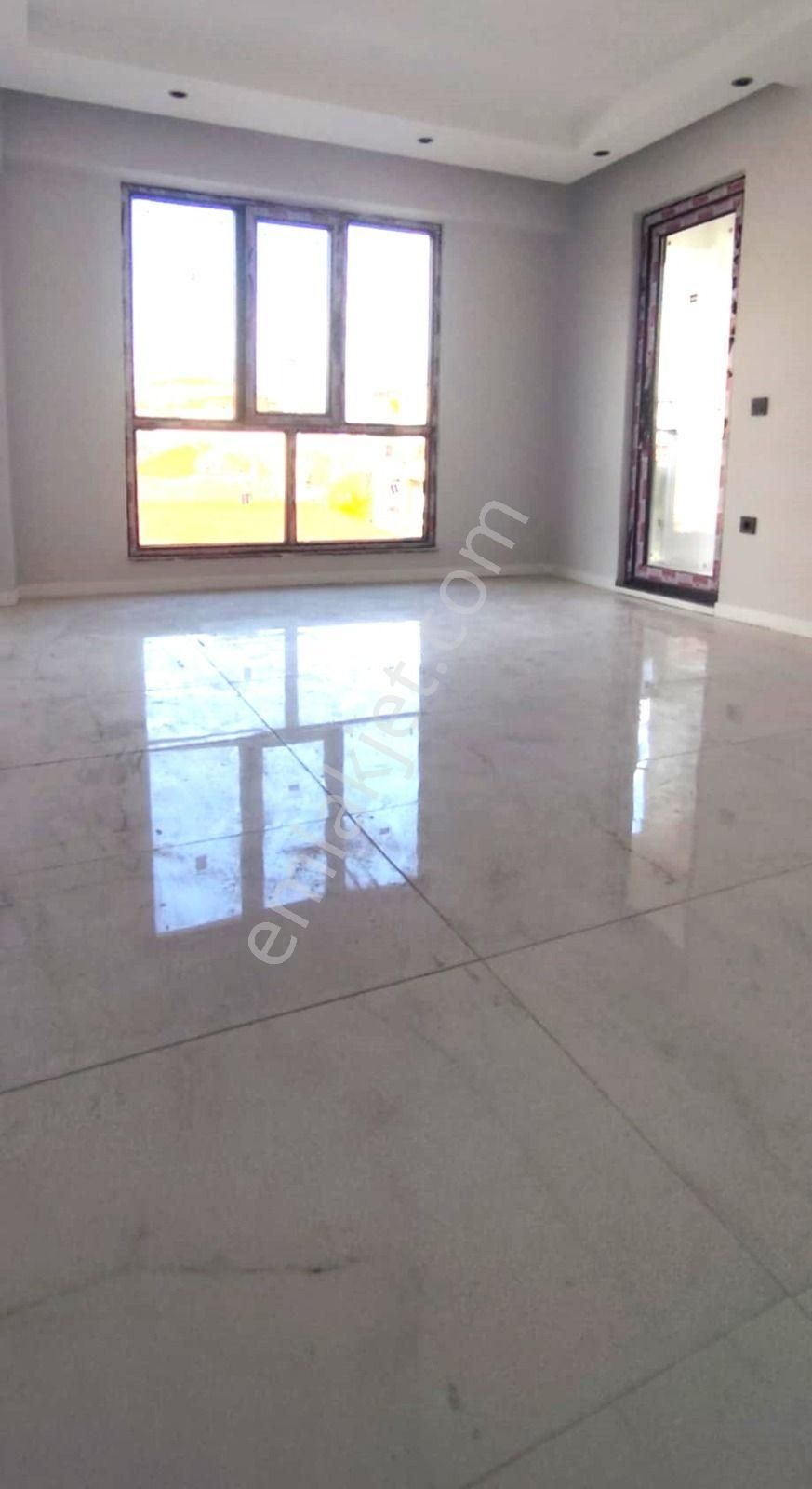 Bakırlı Hüdai Oral Caddesinde Cadde Üzerinde Satılık Son 3 Tane Ön Cephe 2+1/95 M2 Daire Ler