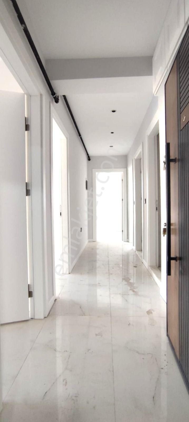 Bakırlı Hüdai Oral Caddesinde Cadde Üzerinde Satılık Son 3 Tane Ön Cephe 2+1/95 M2 Daire Ler - Görsel 5