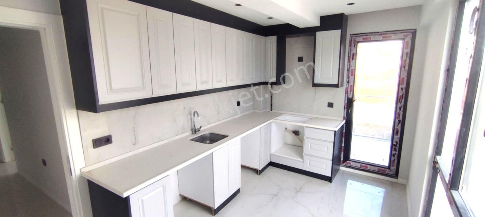 Bakırlı Hüdai Oral Caddesinde Cadde Üzerinde Satılık Son 3 Tane Ön Cephe 2+1/95 M2 Daire Ler - Görsel 7