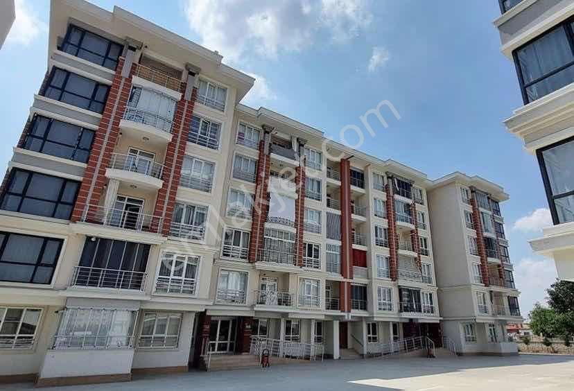 Akkubbe Konutlarında En Geniş 3+1 Boş Hisse Güvenlikli Site İçi - Görsel 4