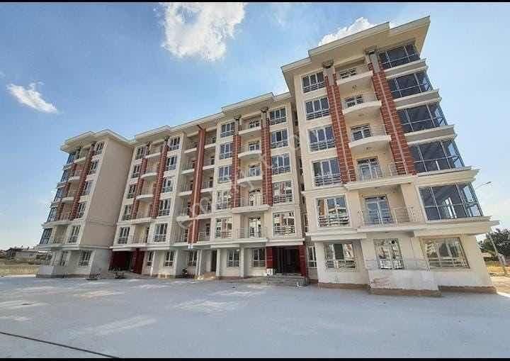 Akkubbe Konutlarında En Geniş 3+1 Boş Hisse Güvenlikli Site İçi - Görsel 6