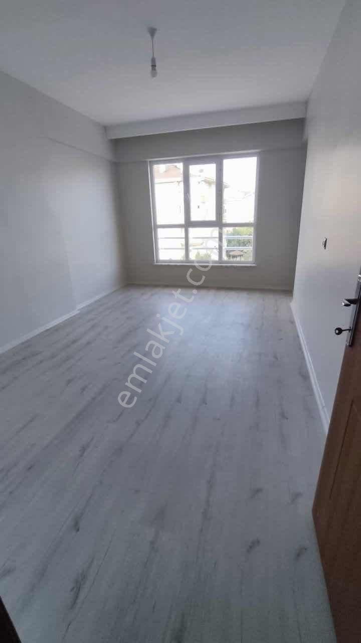 Akkubbe Konutlarında En Geniş 3+1 Boş Hisse Güvenlikli Site İçi