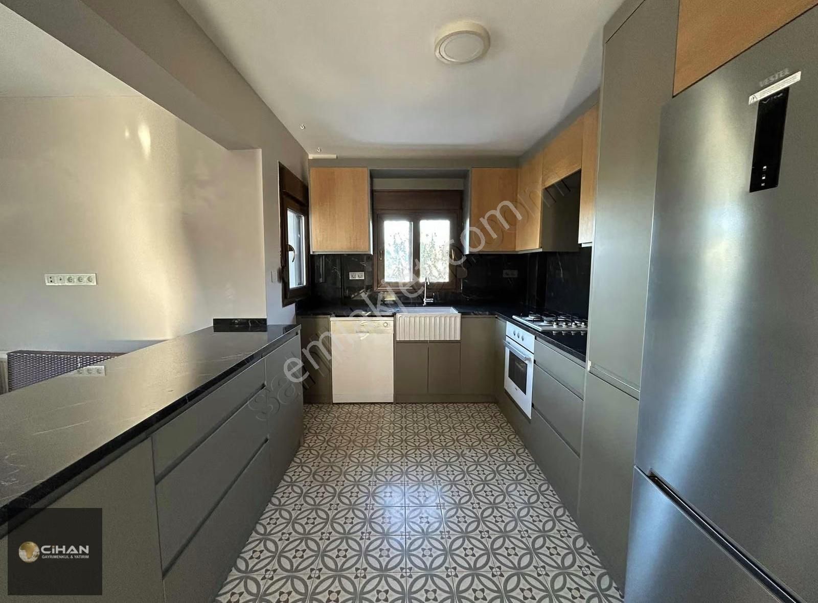 Karaburun Da Deniz Manzaralı Plaja 150 Mt Satılık Villa - Görsel 27