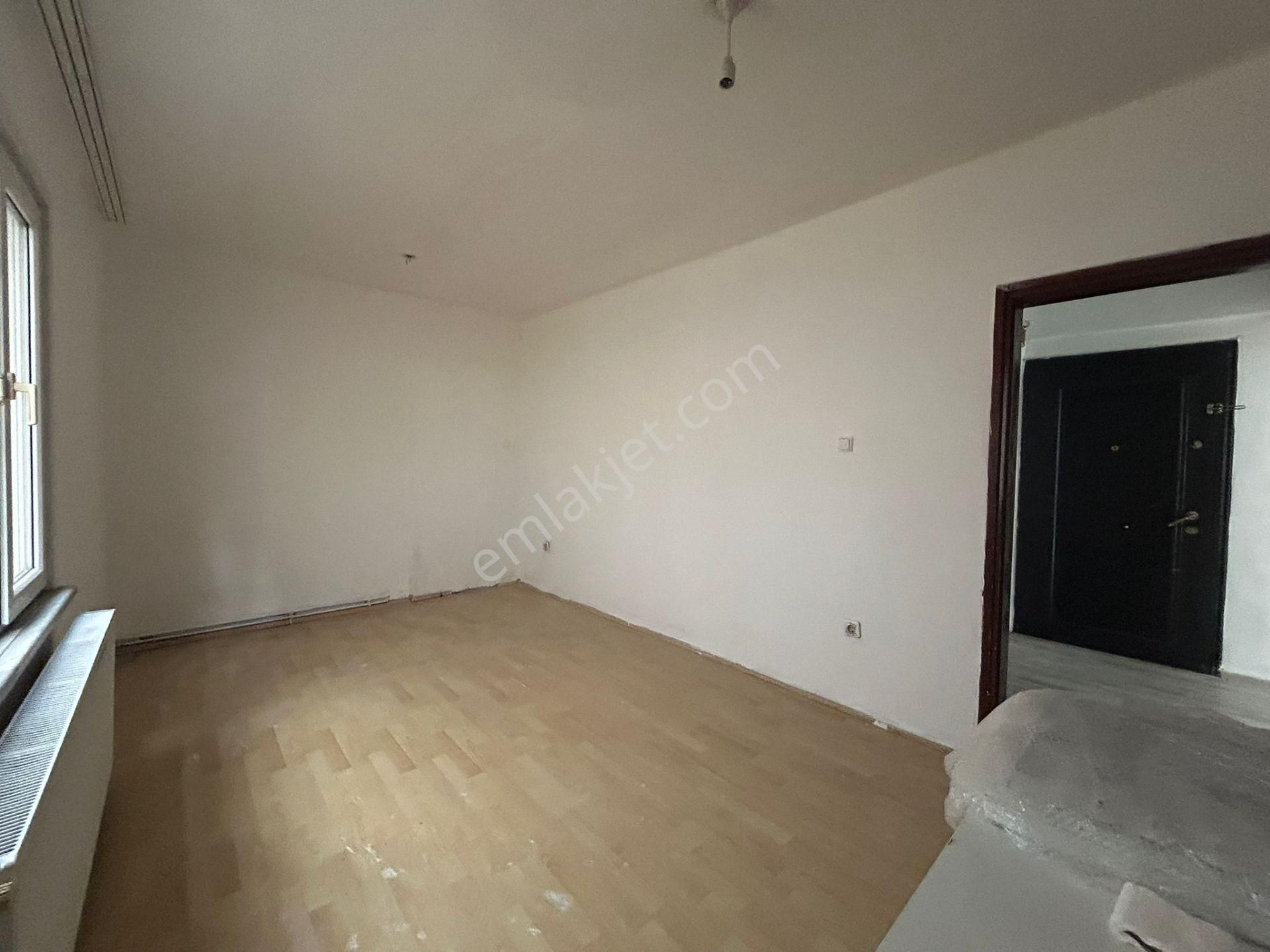 Meclis Mahallesi – Atalay Sokak’ta Kiralık 2+1 Daire - Görsel 4