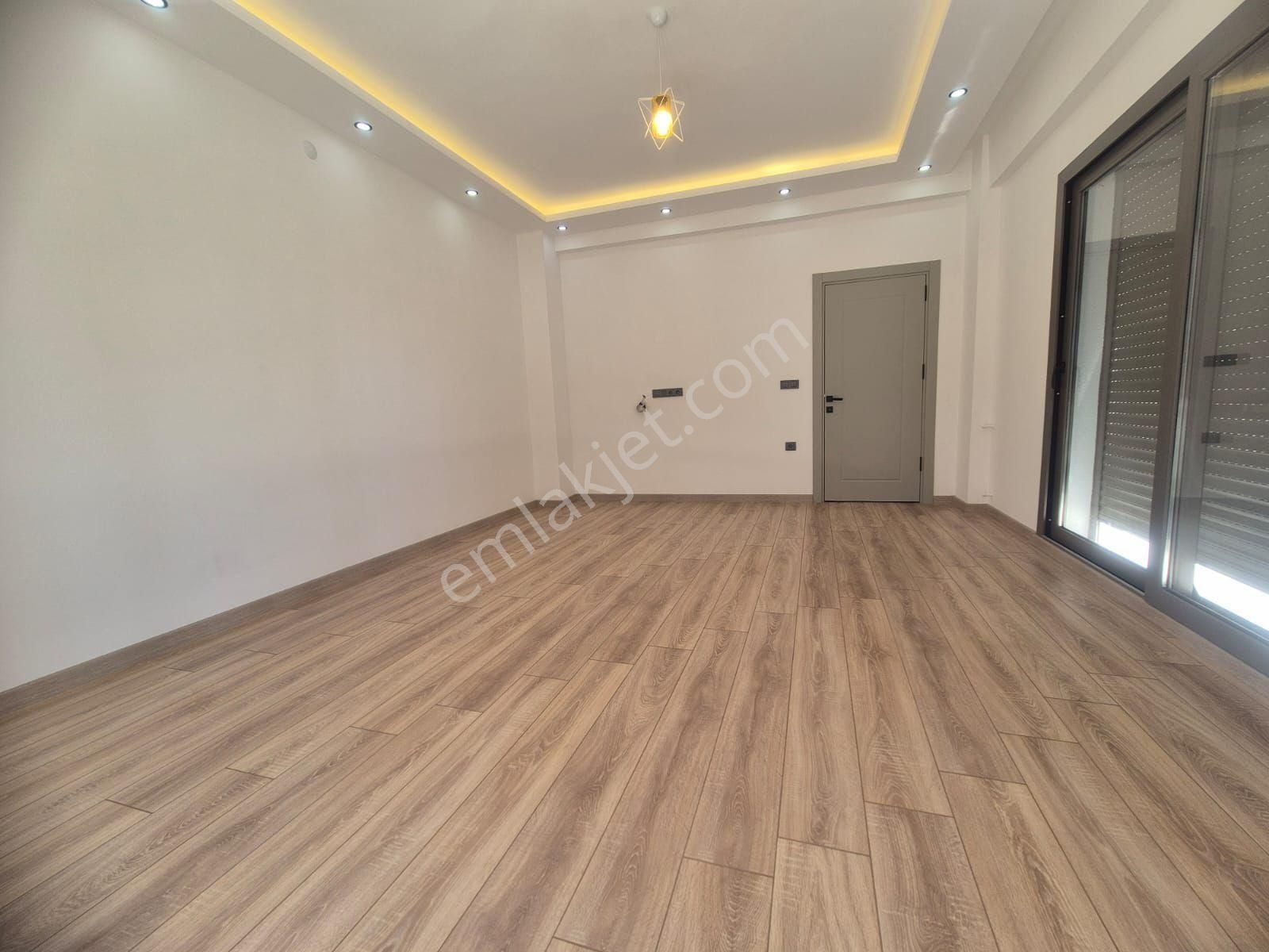 Didim Merkezde 3+1 Ayrı Mutfaklı Villa - Görsel 15