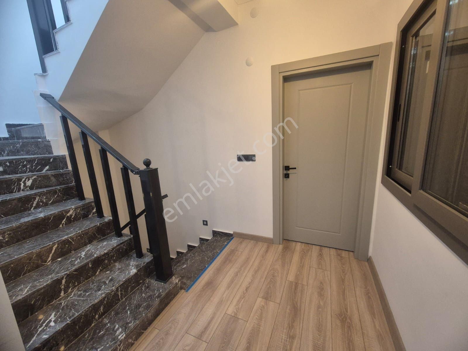 Didim Merkezde 3+1 Ayrı Mutfaklı Villa - Görsel 7