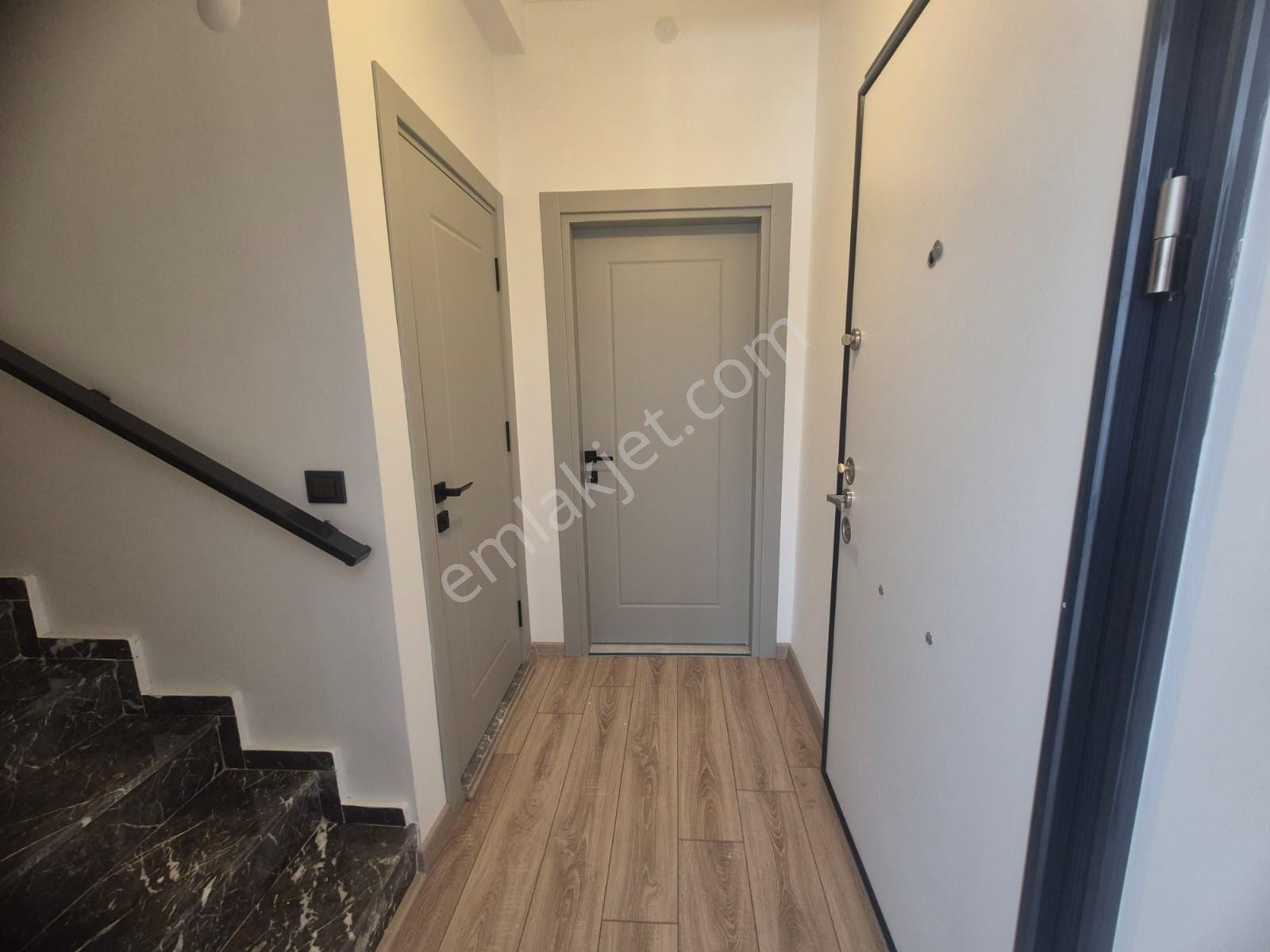 Didim Merkezde 3+1 Ayrı Mutfaklı Villa - Görsel 2