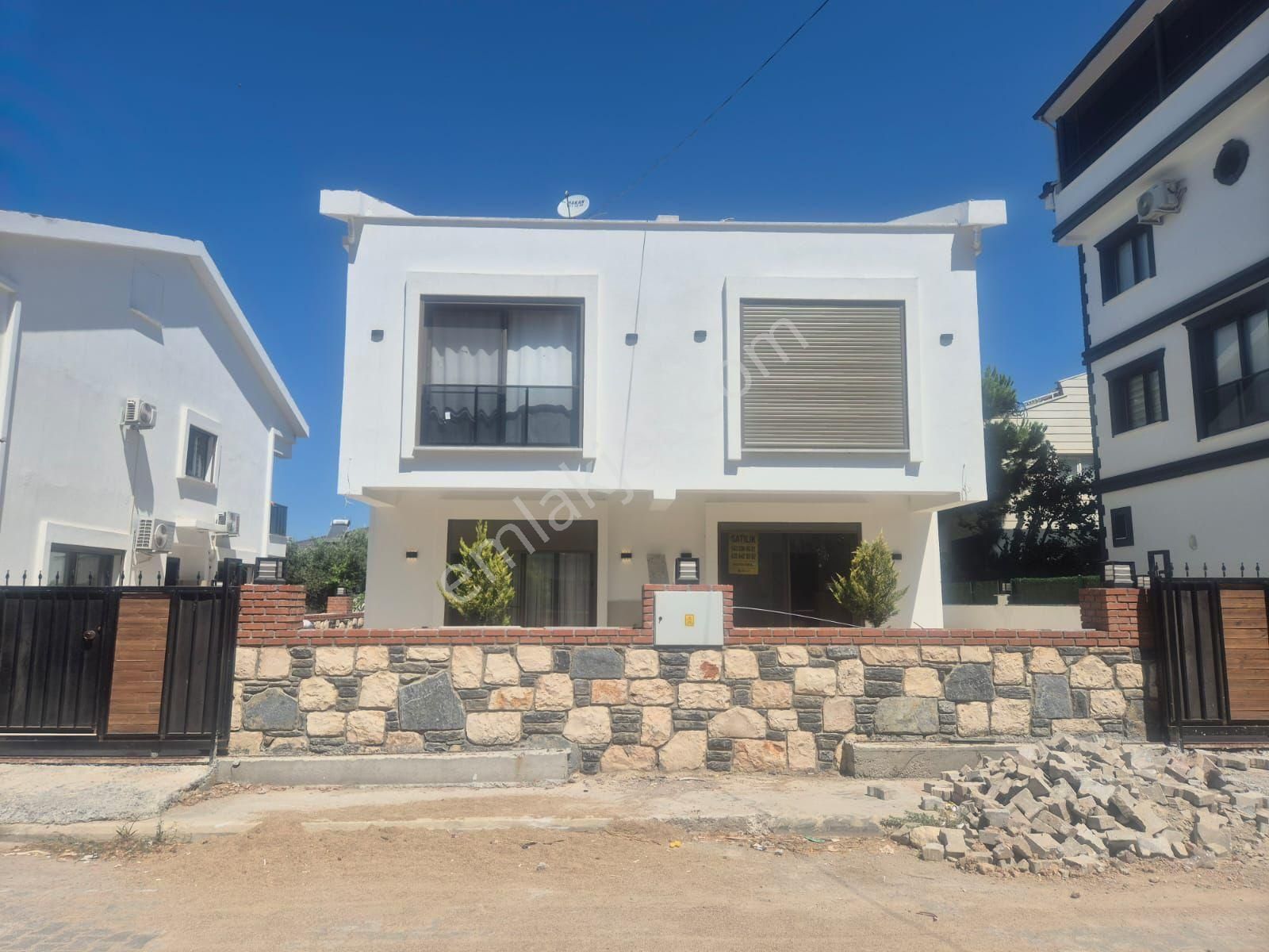 Didim Merkezde 3+1 Ayrı Mutfaklı Villa
