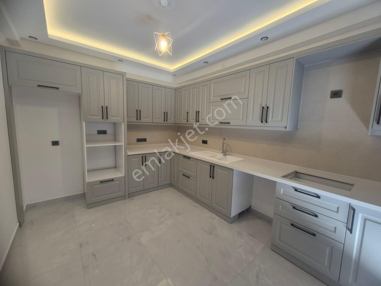 Didim Merkezde 3+1 Ayrı Mutfaklı Villa - Görsel 3