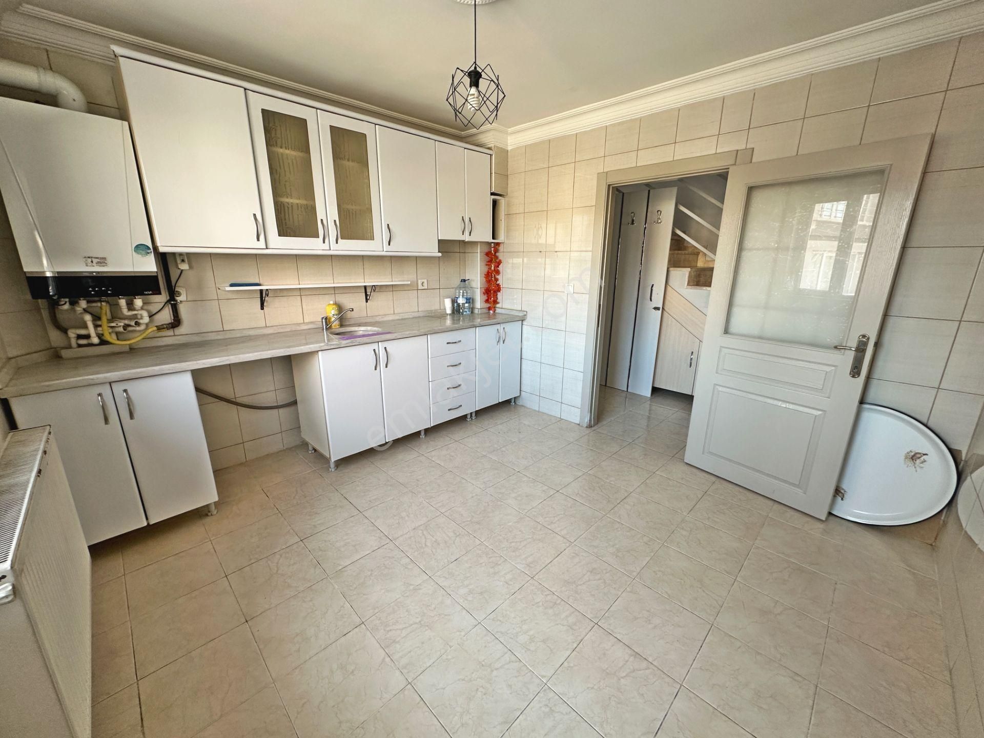 Çağlayan Düzlükte 2.katta Ön Cephede Yapılı 4+1 Satılık Dublex - Görsel 10