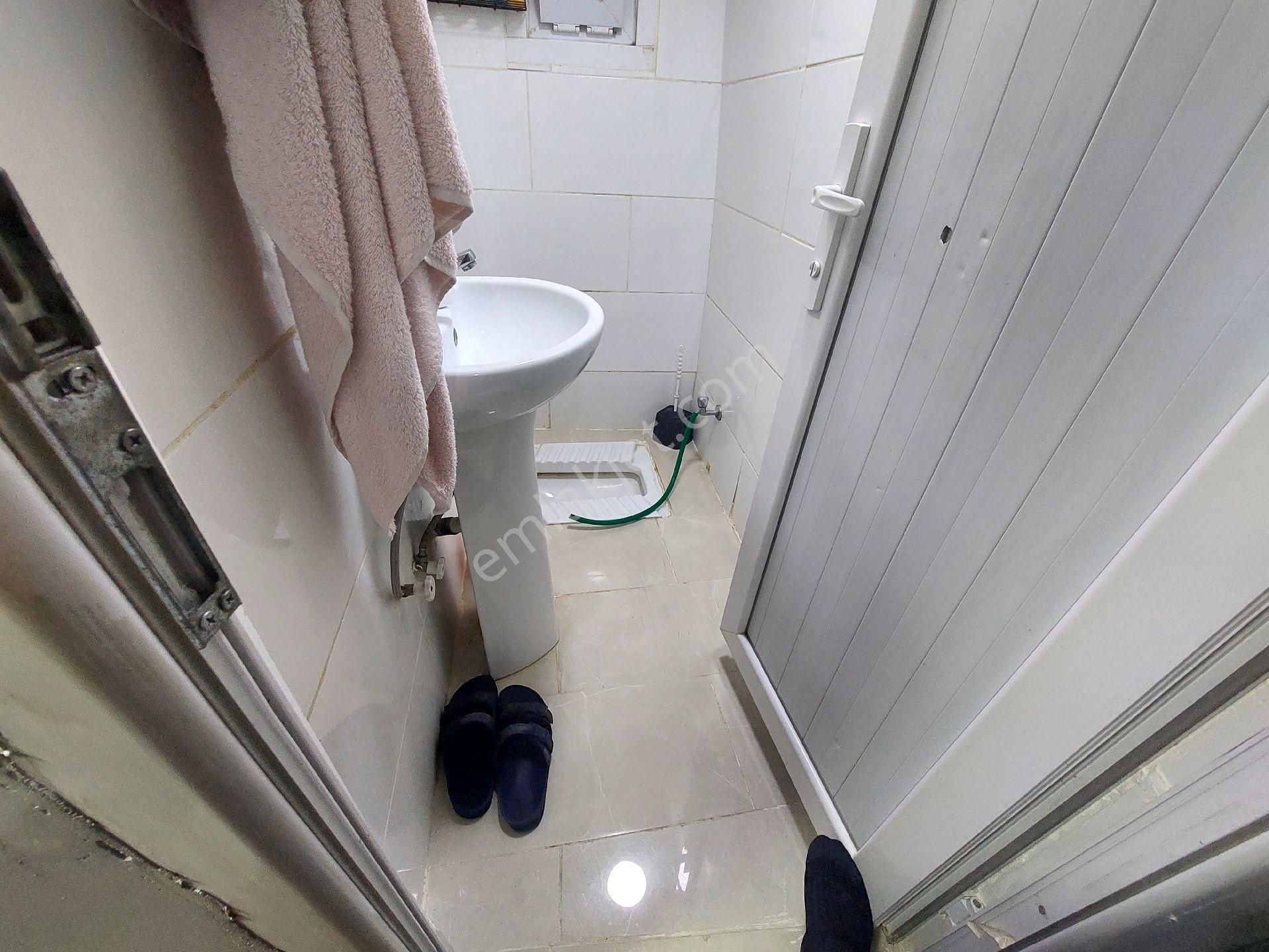 Gazi Osmanpaşa Küçükköy Yeni Mah Satılık Kot.2.bodrum Katı. 2+1 80 M2 - Görsel 14