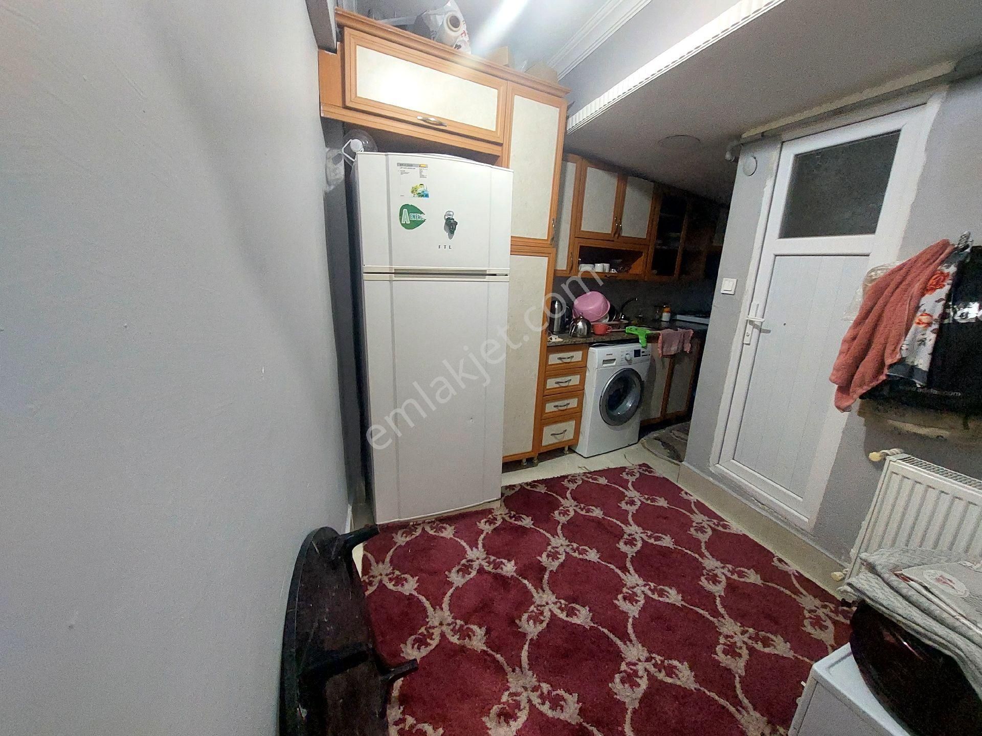 Gazi Osmanpaşa Küçükköy Yeni Mah Satılık Kot.2.bodrum Katı. 2+1 80 M2 - Görsel 8