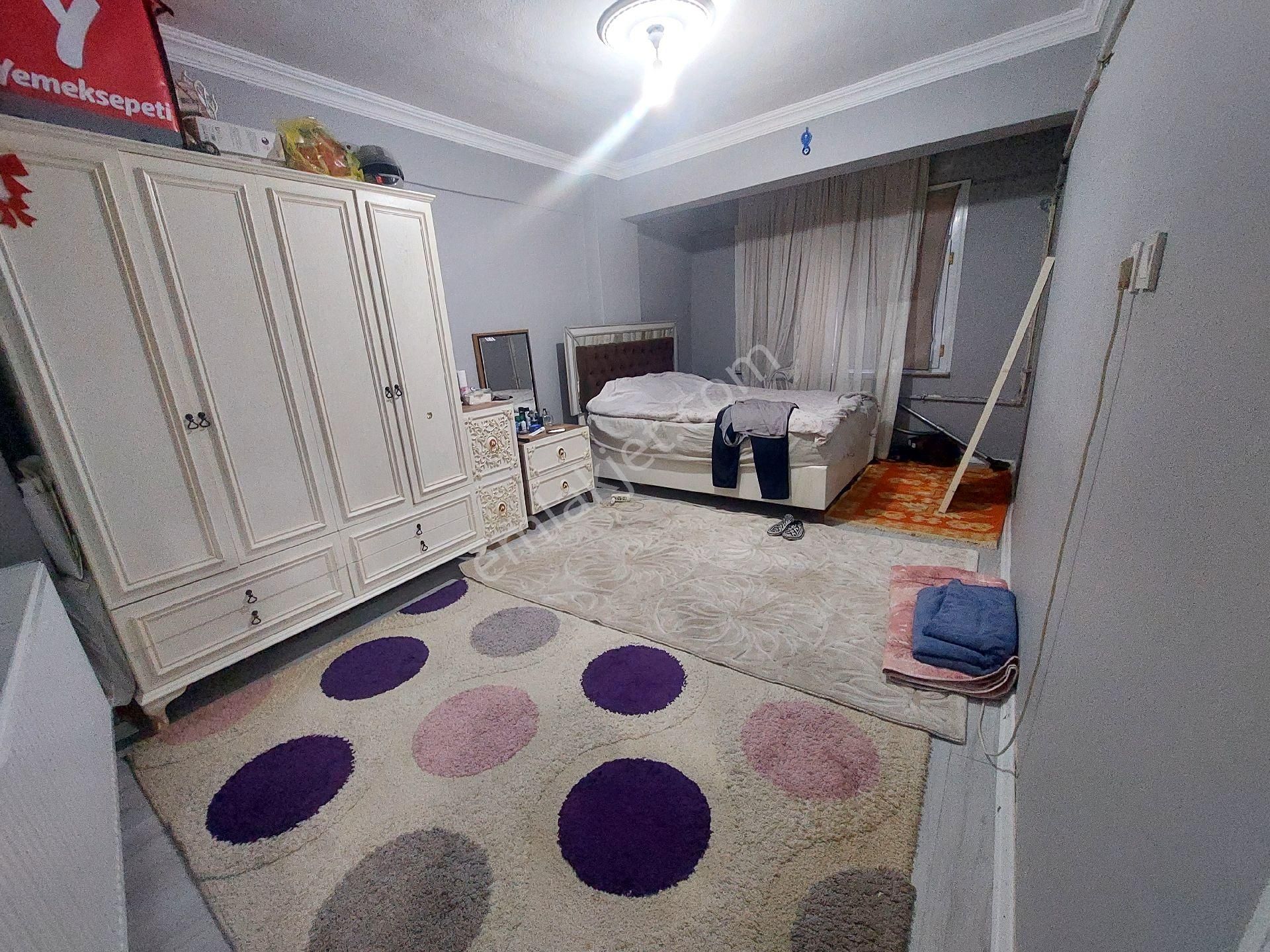 Gazi Osmanpaşa Küçükköy Yeni Mah Satılık Kot.2.bodrum Katı. 2+1 80 M2 - Görsel 3