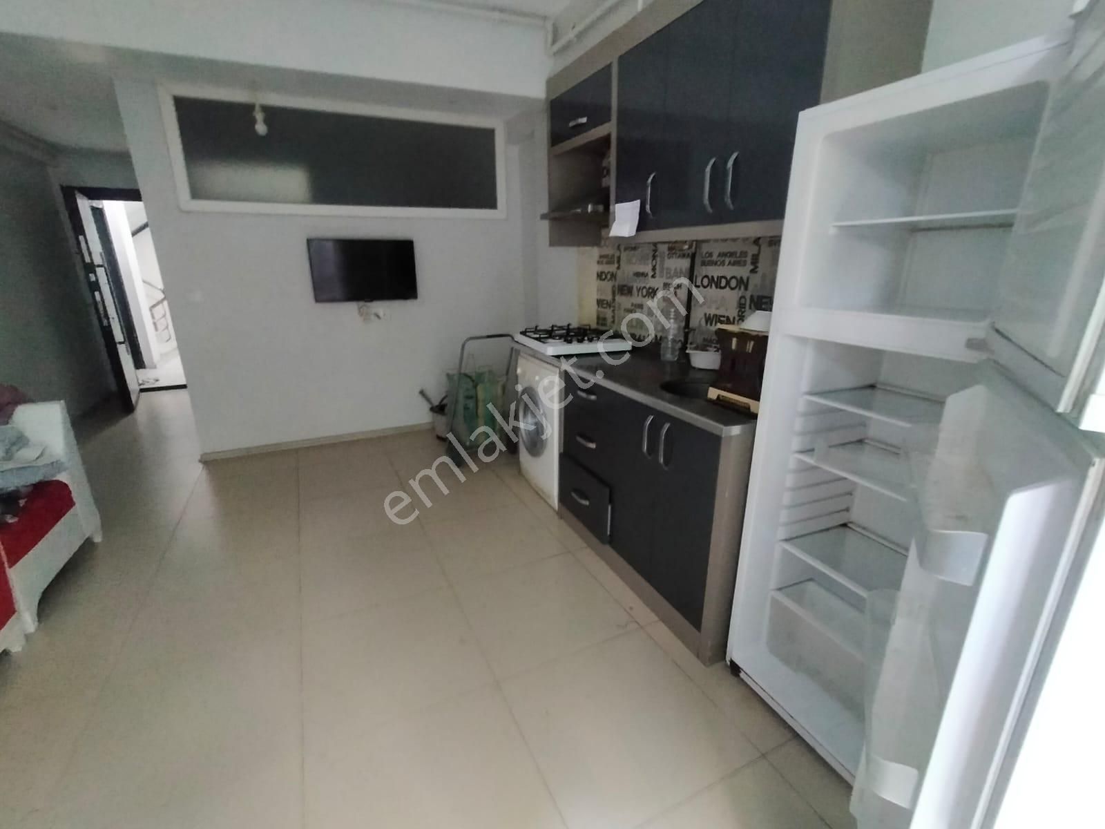 Hacıkaplanlar Mahallesinde 50m2 1+1 Balkonlu Kiracılı Masrafsız Satılık Apart Daire - Görsel 2