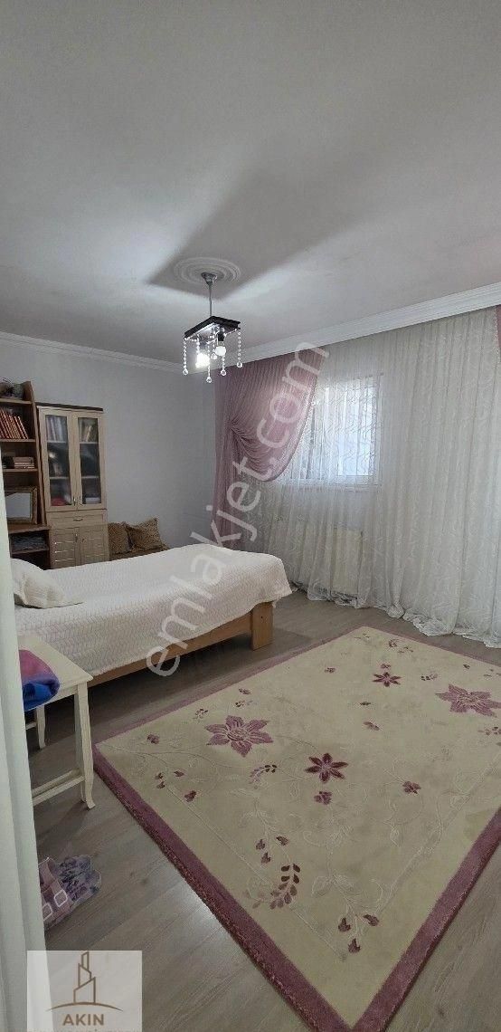 Sefaköy Yeşilova Da Metrobüsün Dibinde 3+2 Satılık Dubleks Daire - Görsel 24