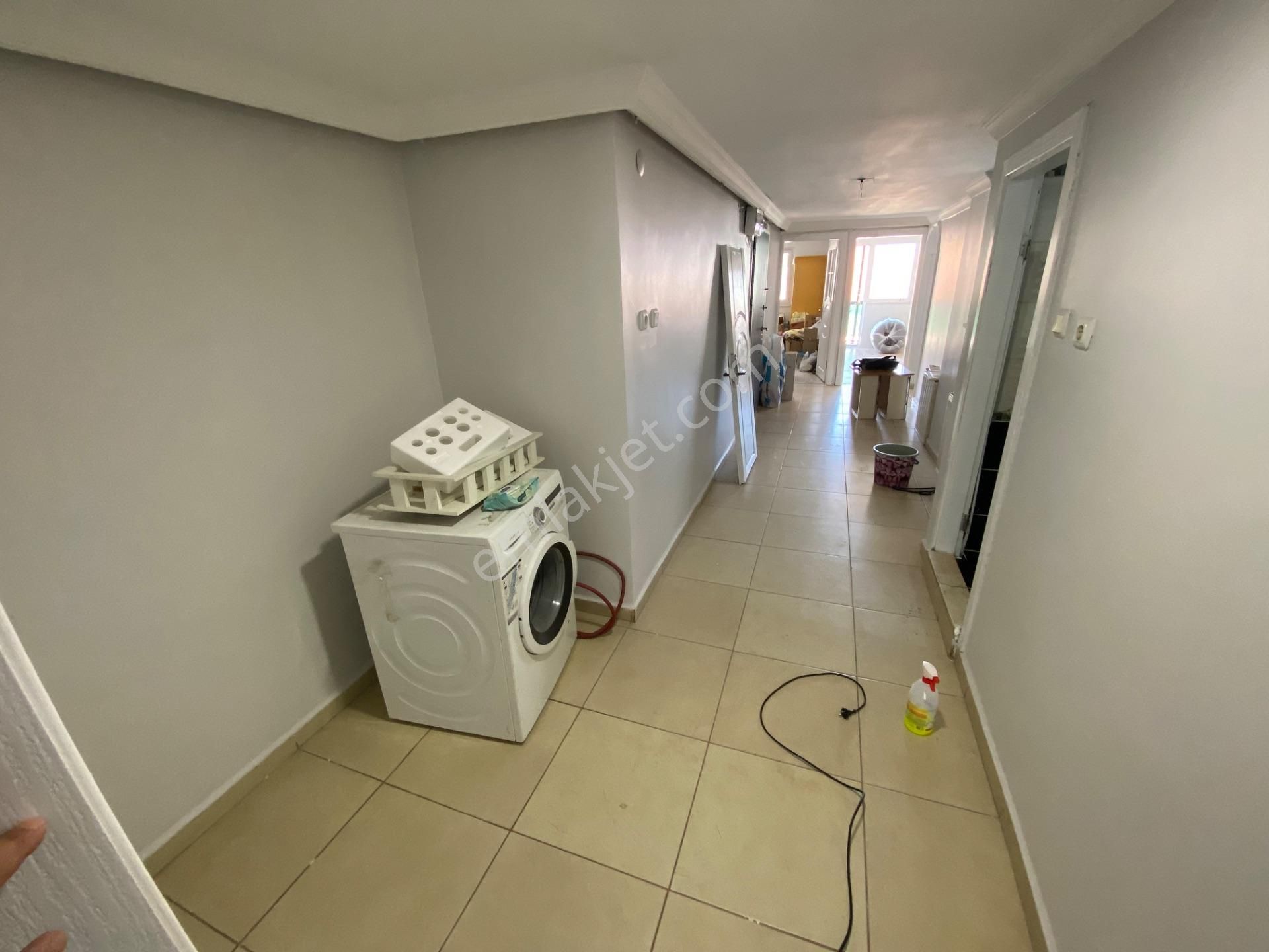 Emirsultanda Asansörlü Çift Cephe 2 Balkon 2 Banyo 2+1 Kiralık Daire - Görsel 22