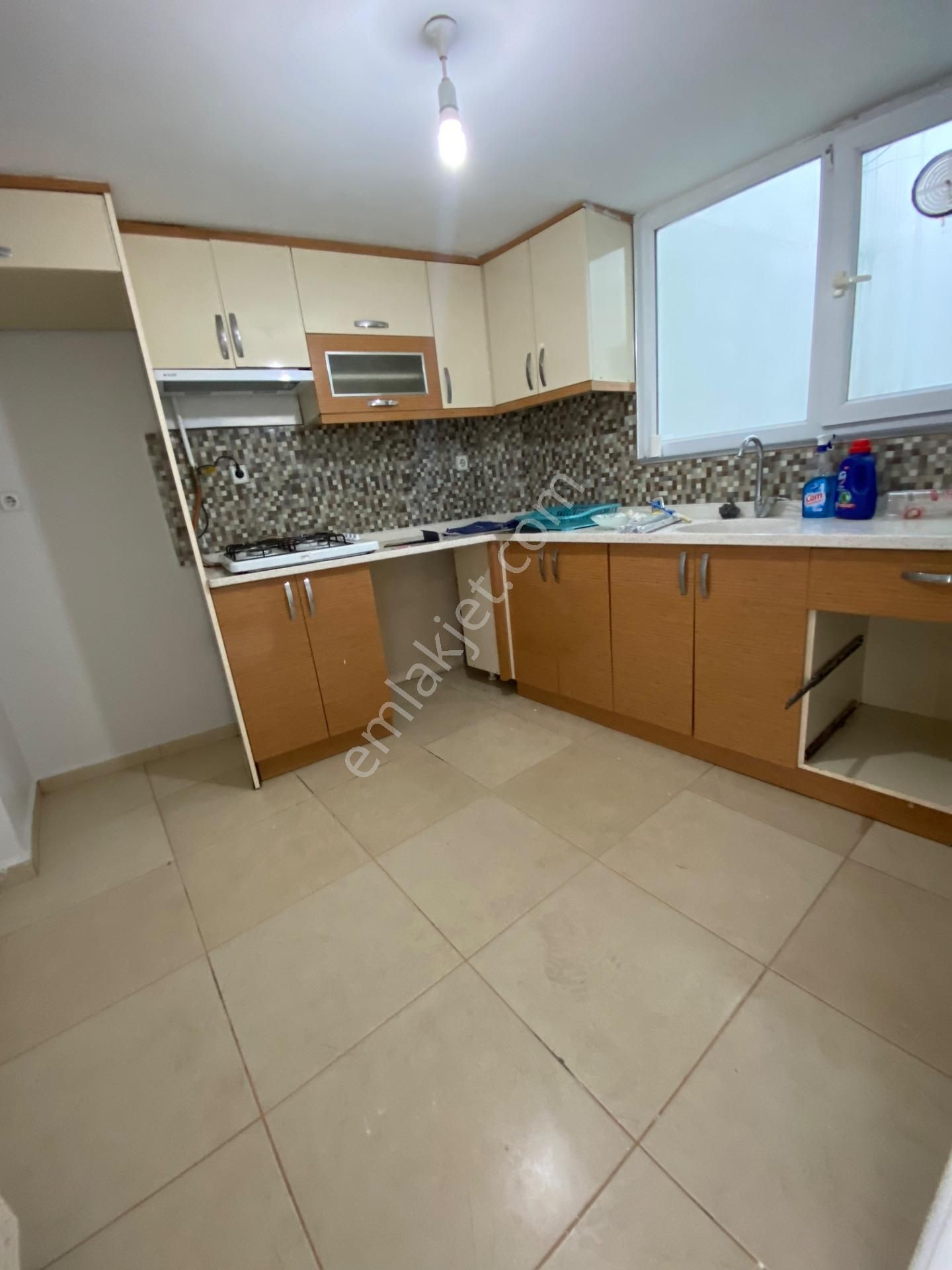 Emirsultanda Asansörlü Çift Cephe 2 Balkon 2 Banyo 2+1 Kiralık Daire - Görsel 9