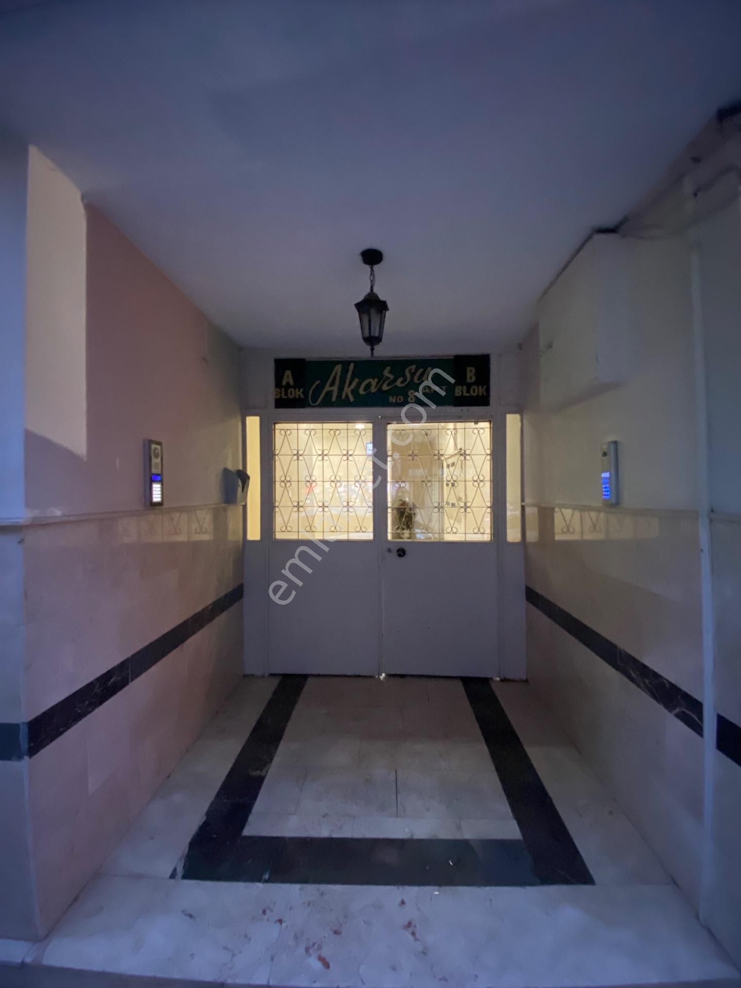 Emirsultanda Asansörlü Çift Cephe 2 Balkon 2 Banyo 2+1 Kiralık Daire - Görsel 27