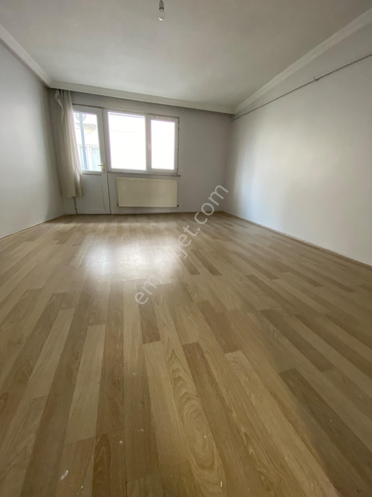 Emirsultanda Asansörlü Çift Cephe 2 Balkon 2 Banyo 2+1 Kiralık Daire - Görsel 10