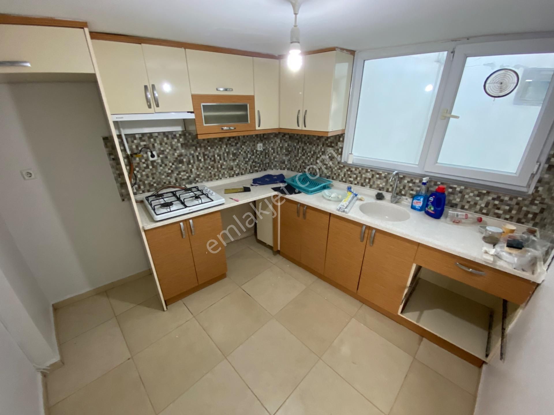 Emirsultanda Asansörlü Çift Cephe 2 Balkon 2 Banyo 2+1 Kiralık Daire - Görsel 7