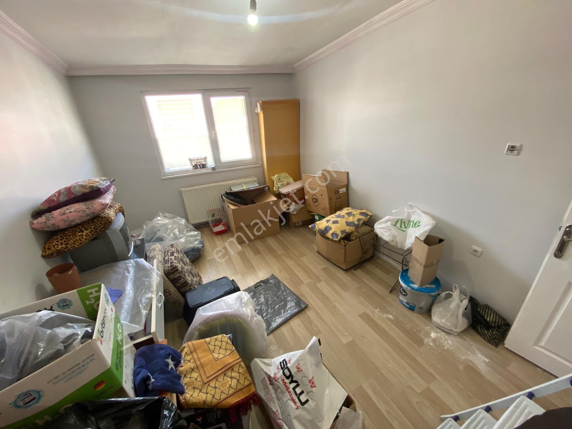 Emirsultanda Asansörlü Çift Cephe 2 Balkon 2 Banyo 2+1 Kiralık Daire - Görsel 20